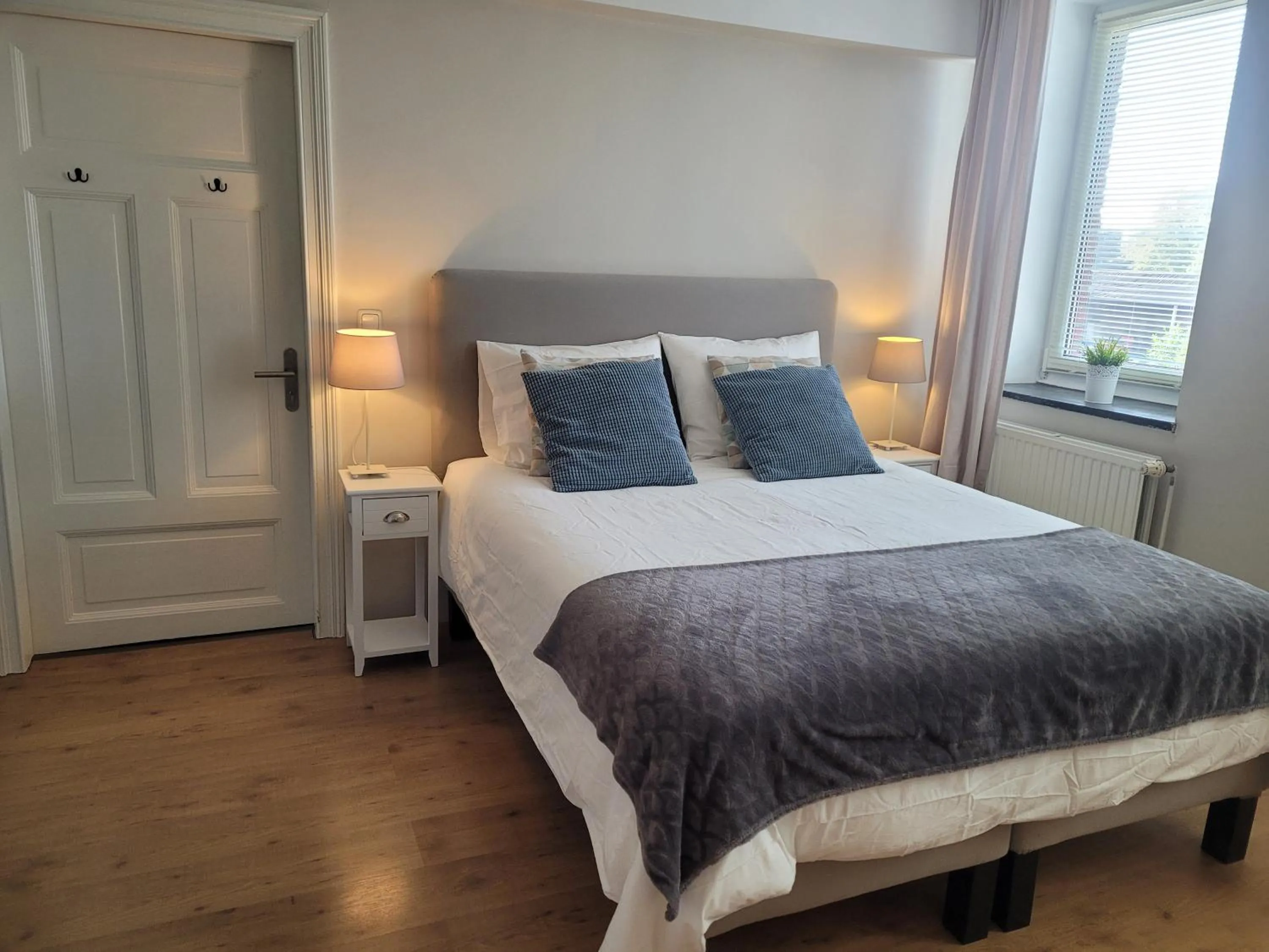 Bedroom, Bed in Bon Vert B&B en Café