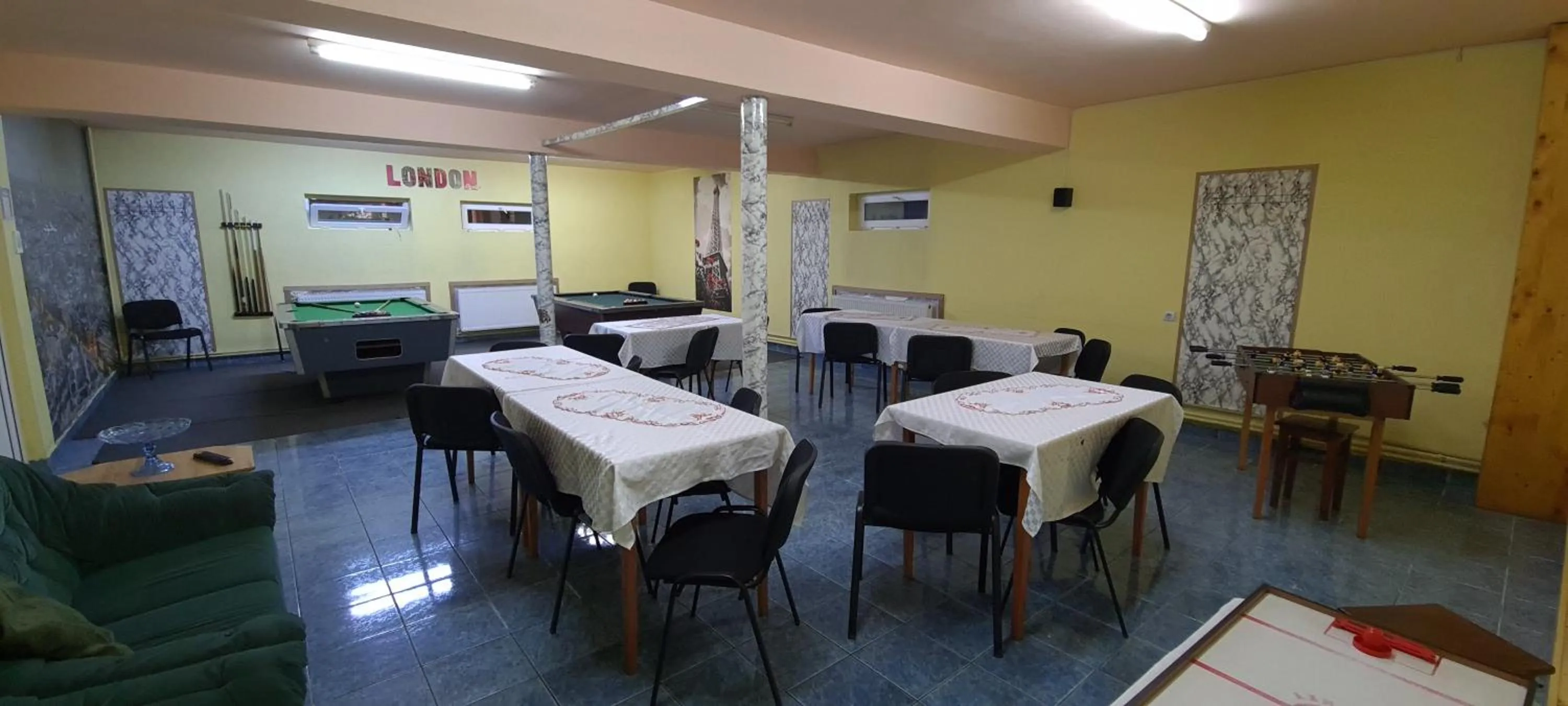 Business facilities in Pensiunea Aurora - Great Hostel Voineasa