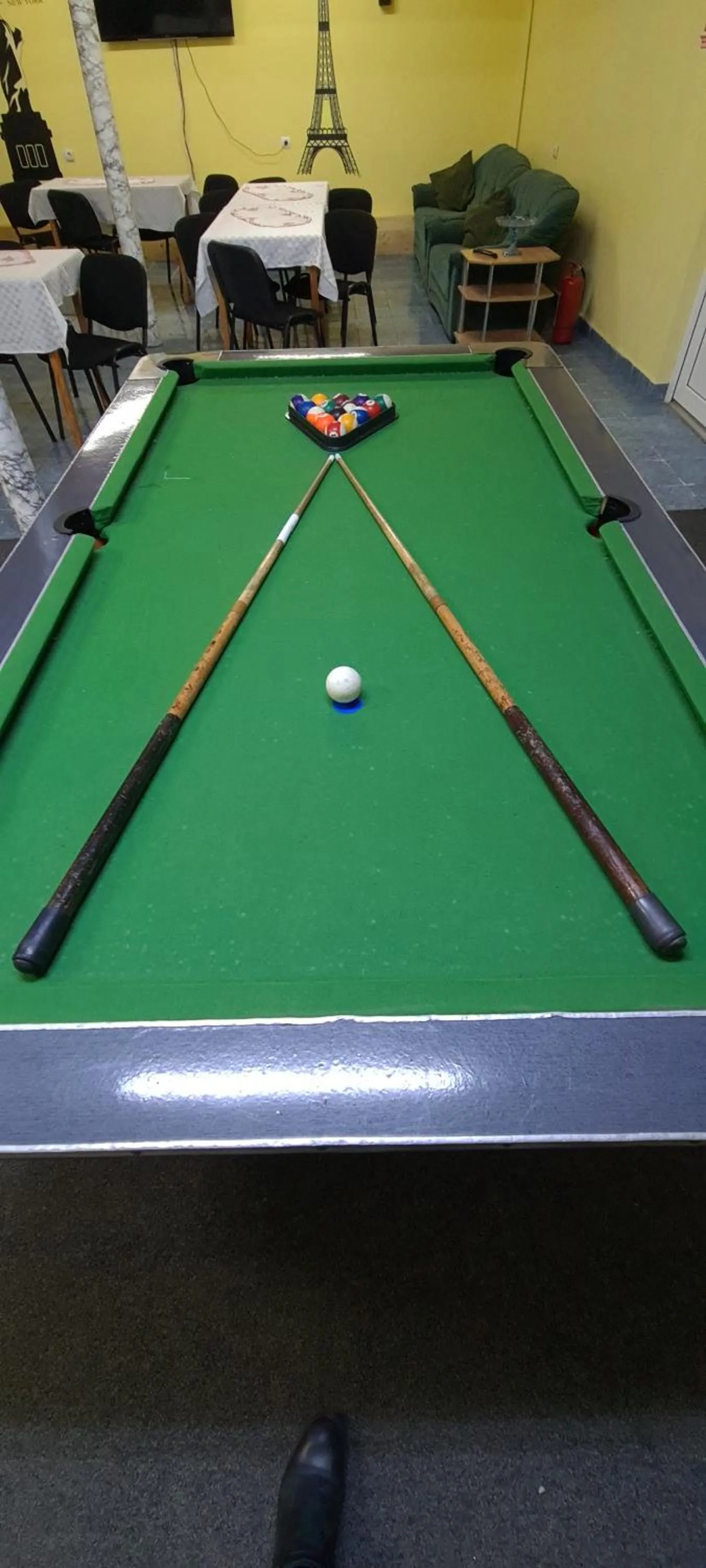 Billiard in Pensiunea Aurora - Great Hostel Voineasa