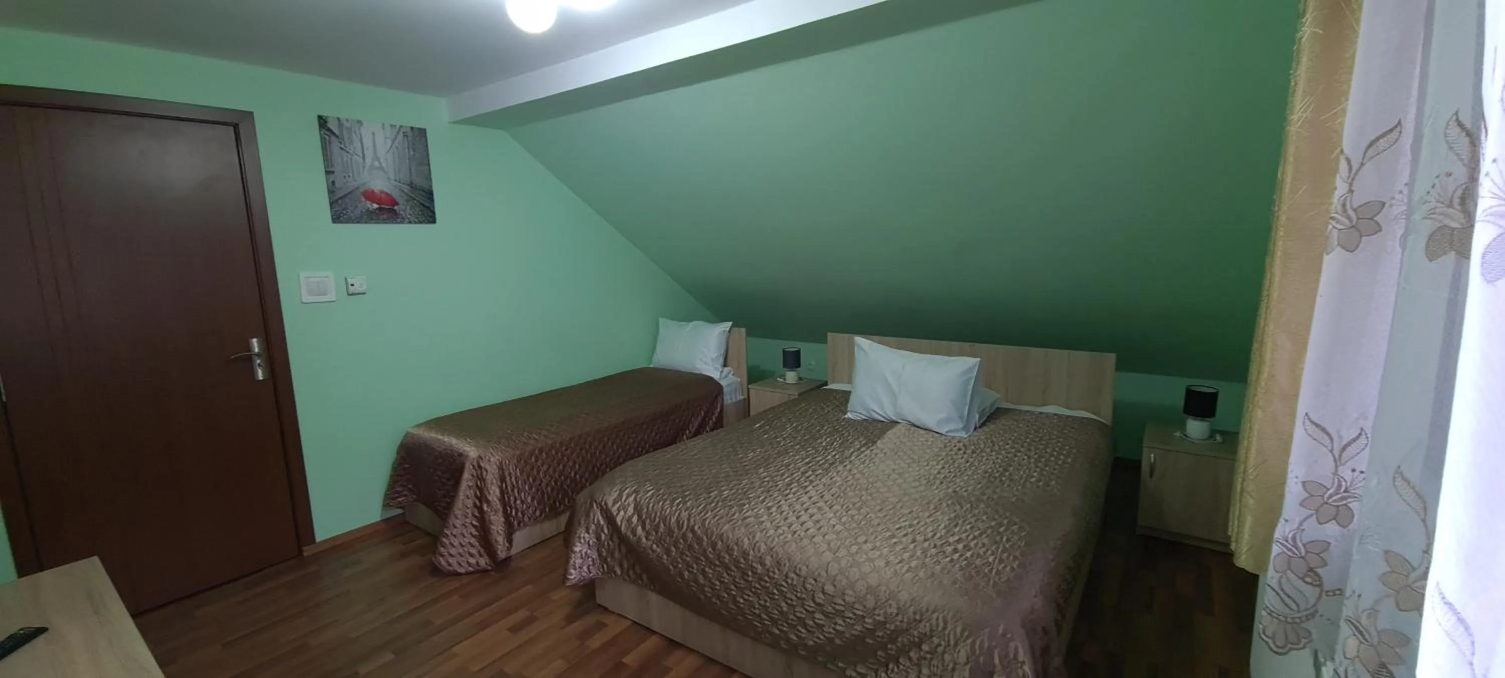 Bed in Pensiunea Aurora - Great Hostel Voineasa