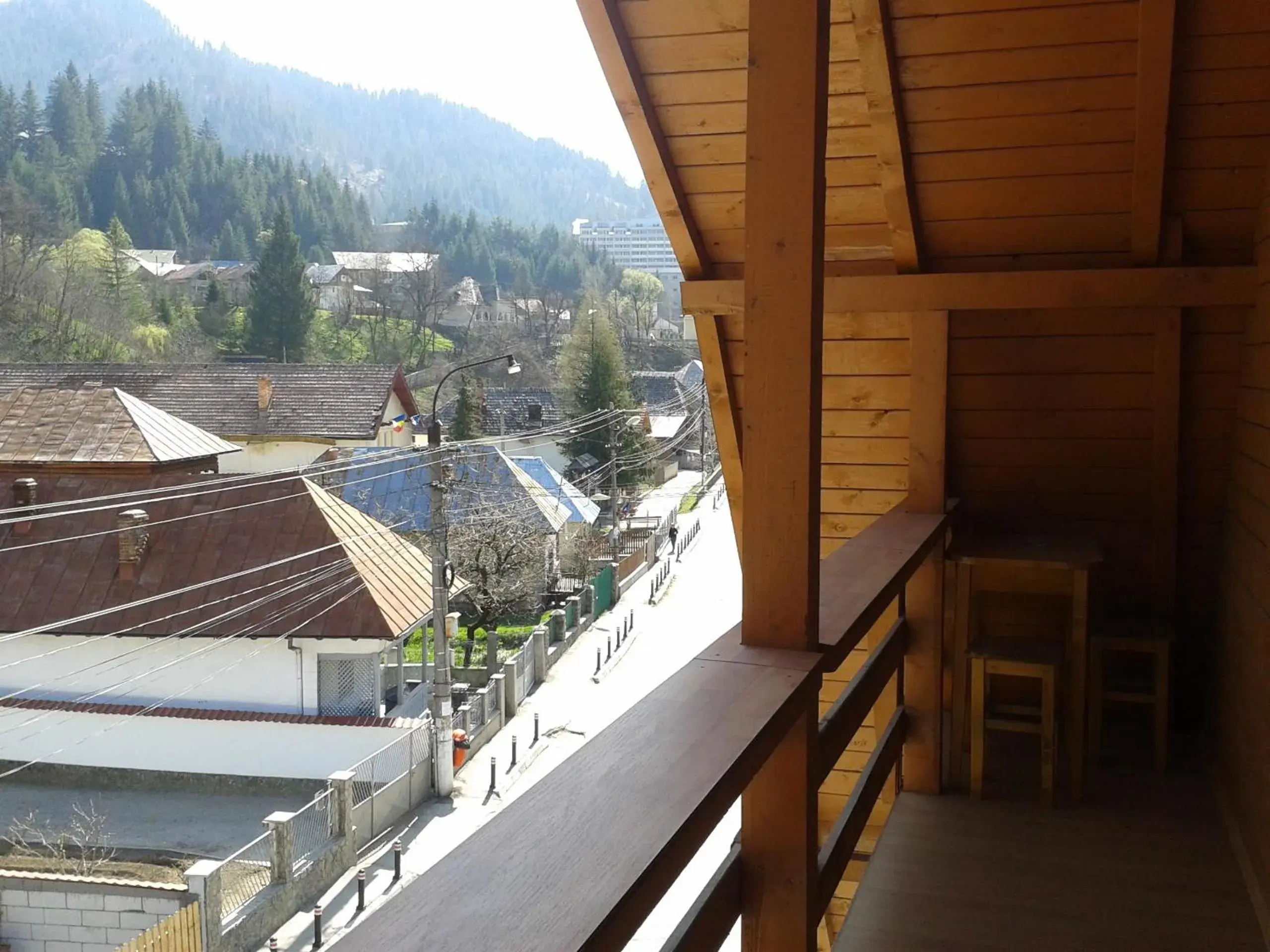 Two-Bedroom Suite with Balcony in Pensiunea Aurora - Great Hostel Voineasa Two-Bedroom Suite with Balcony in Pensiunea Aurora - Great Hostel Voineasa