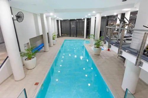 Knightsbridge 407 by Host Agents