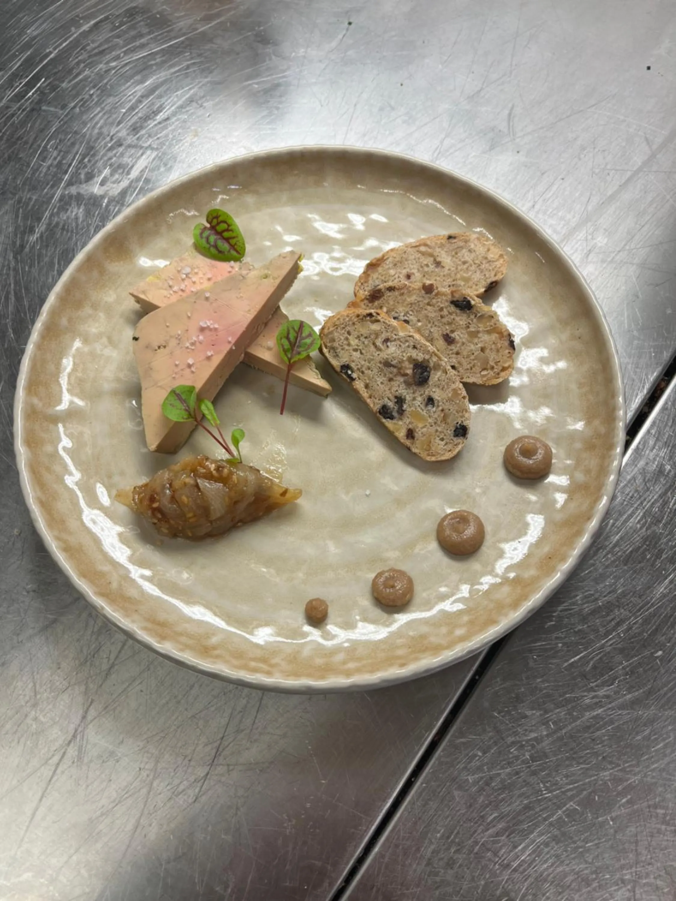 Restaurant/places to eat in La Treille Muscate