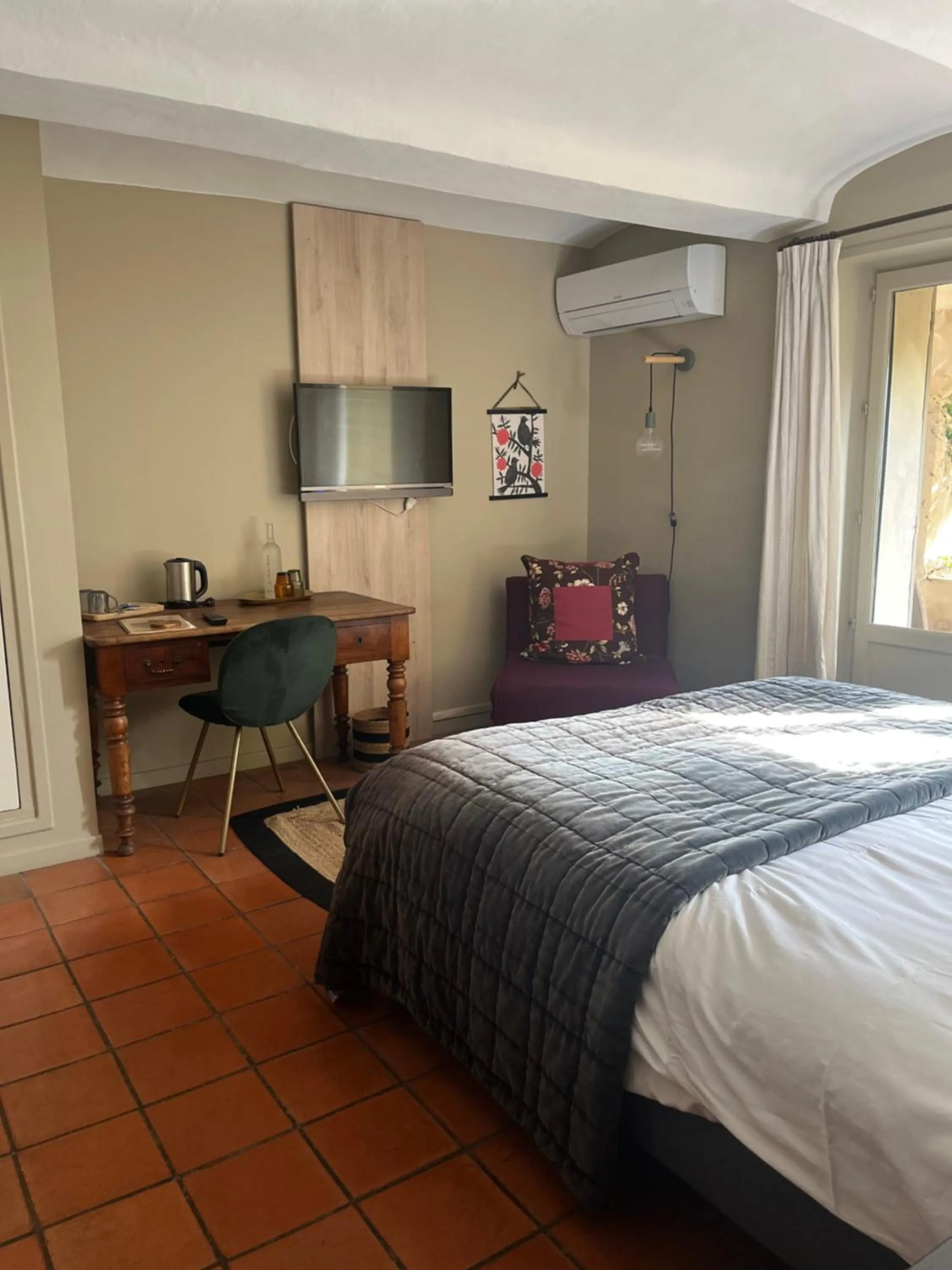 Bed in La Treille Muscate