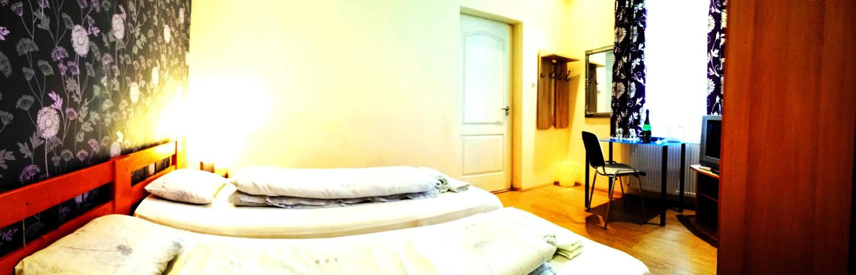 Bedroom, Bed in Garden House