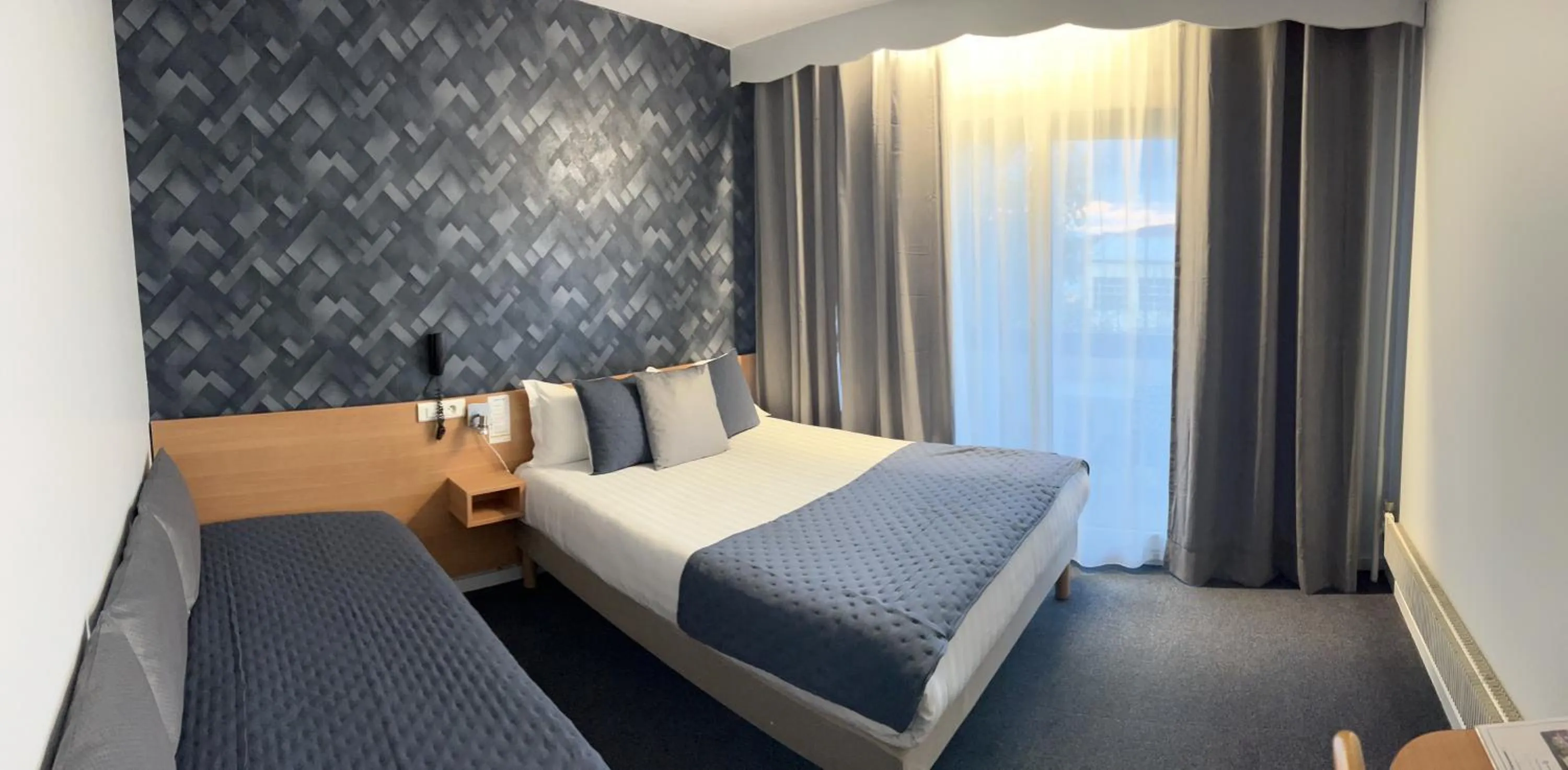 Bed in The Originals City, Hôtel Villancourt, Grenoble Sud