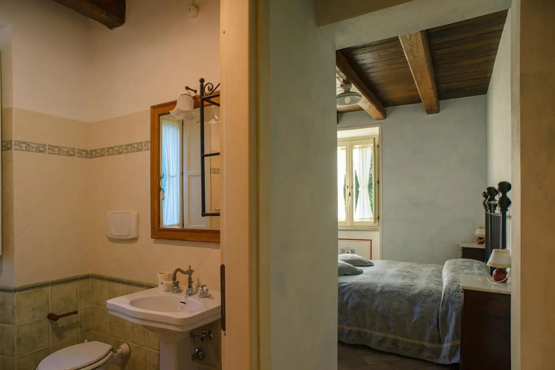 Double Room in Agriturismo Colle Tocci Double Room in Agriturismo Colle Tocci
