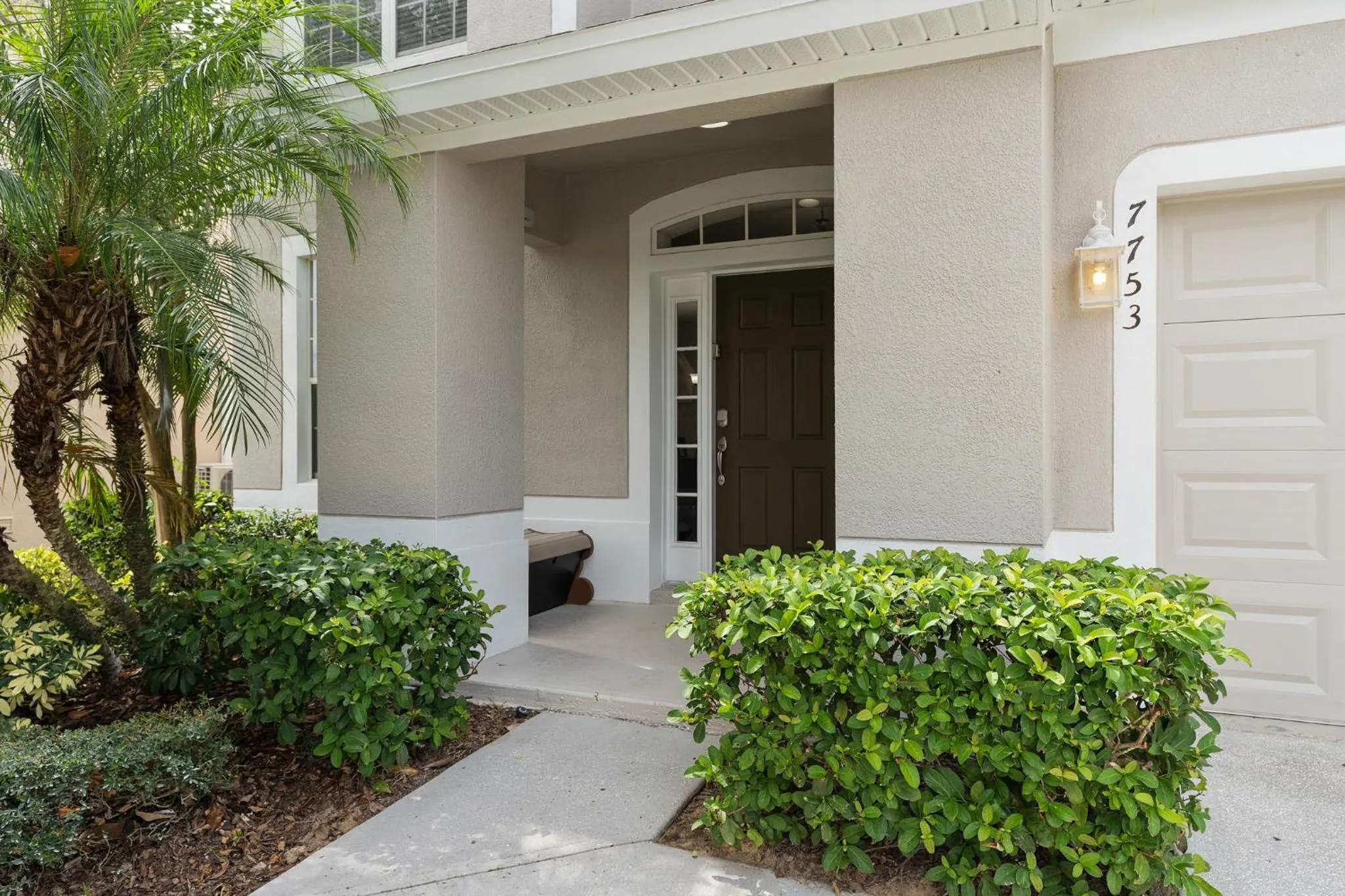 Patio in WindsorHills Villa Pool Resort Amenities Minutes to Disney