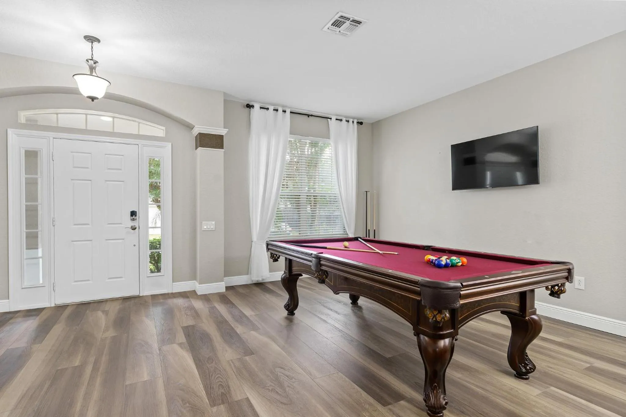 Billiard in WindsorHills Villa Pool Resort Amenities Minutes to Disney