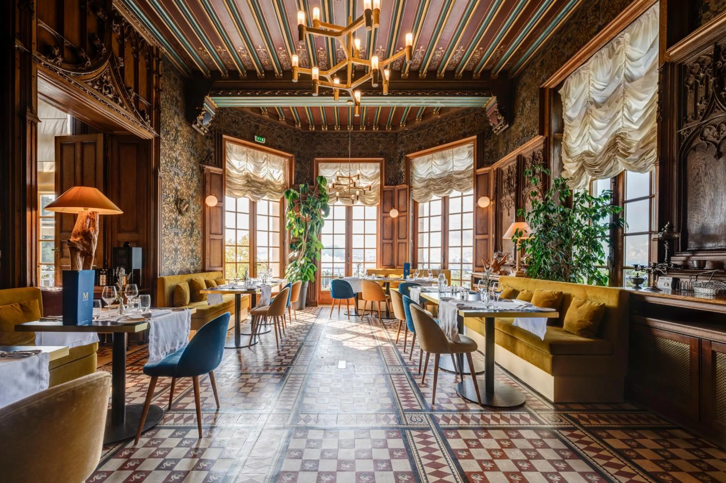 Restaurant/places to eat in Château des Avenieres - Relais & Châteaux