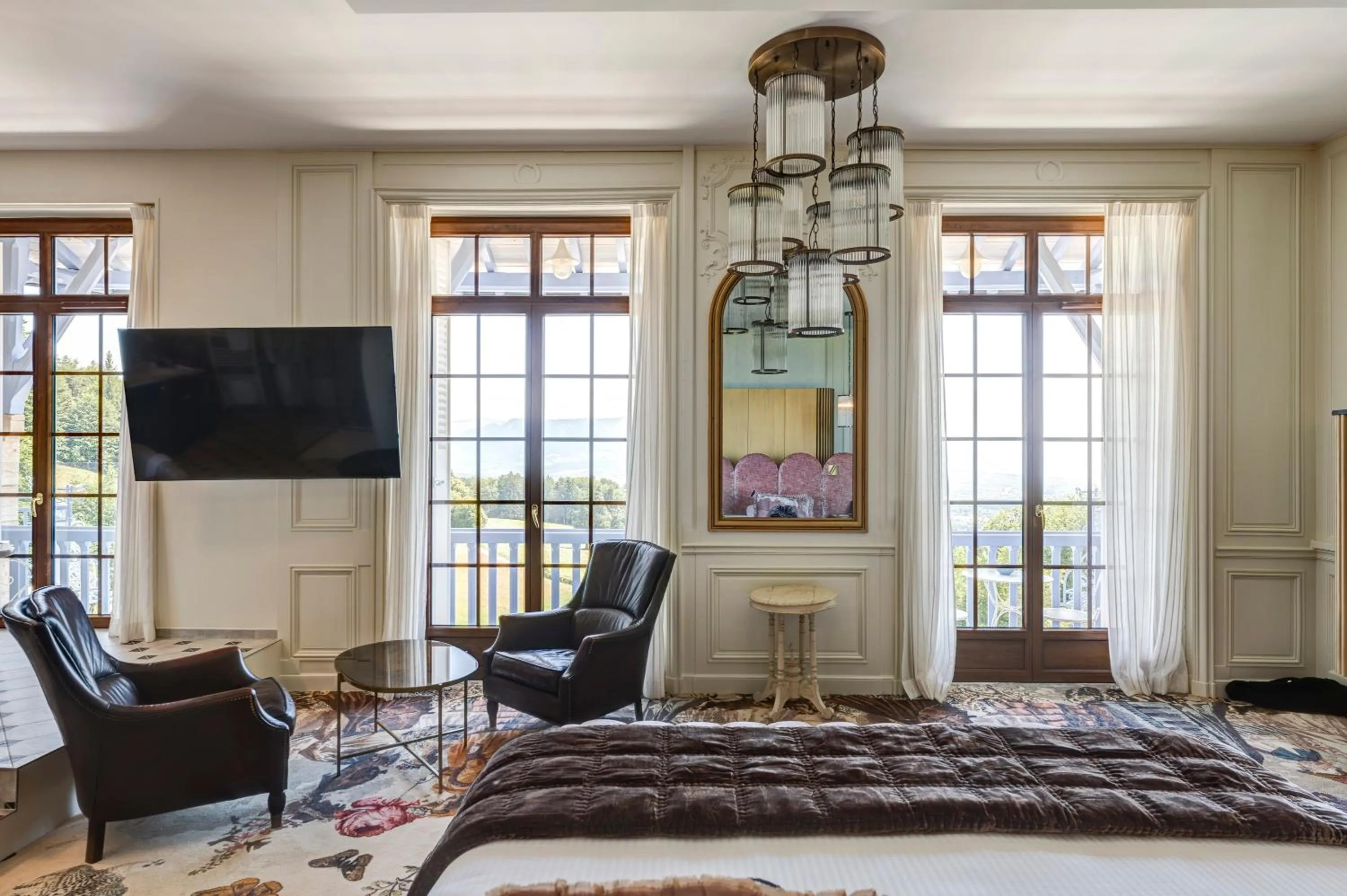 Bed in Château des Avenieres - Relais & Châteaux