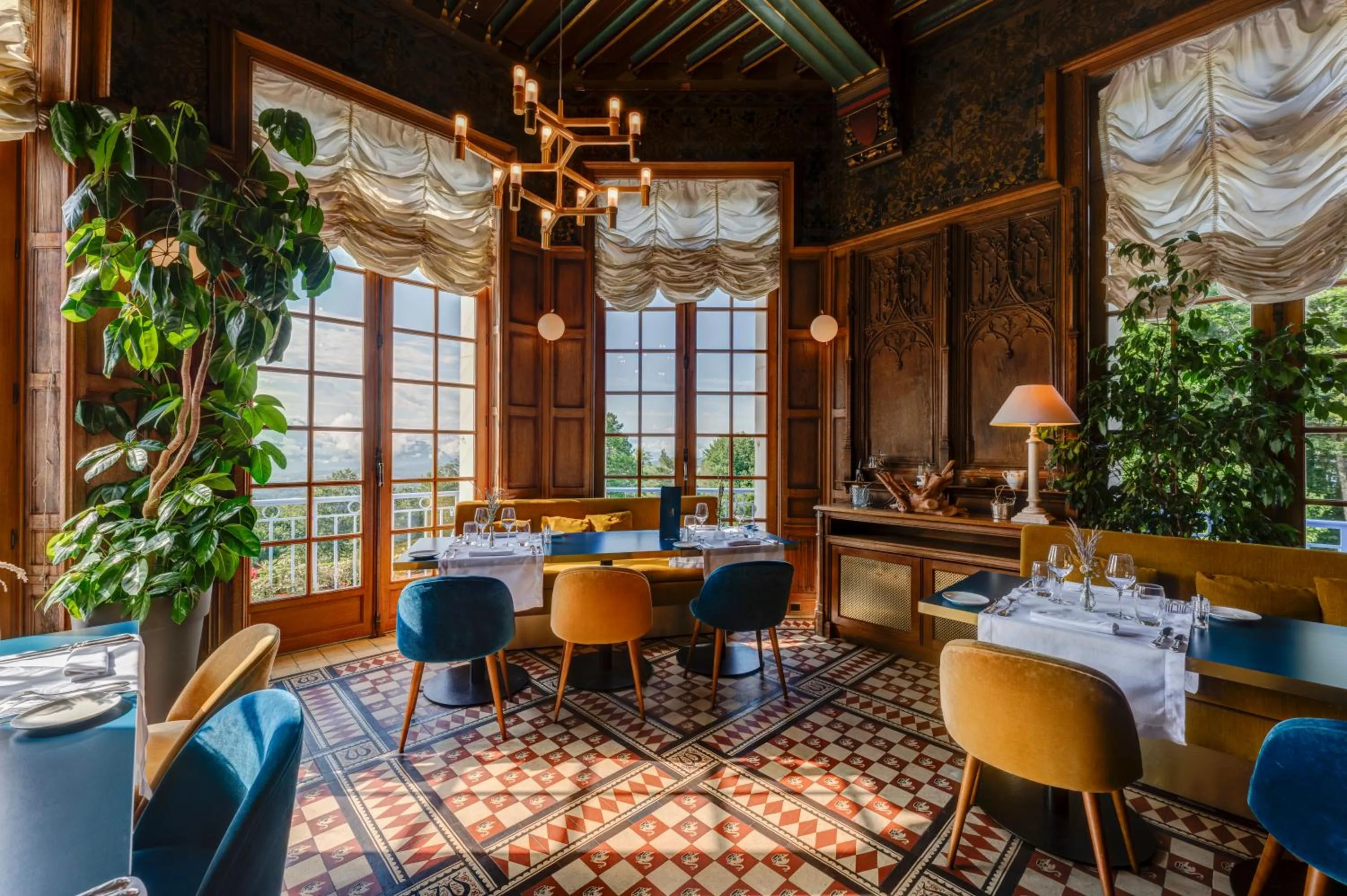 Restaurant/places to eat in Château des Avenieres - Relais & Châteaux