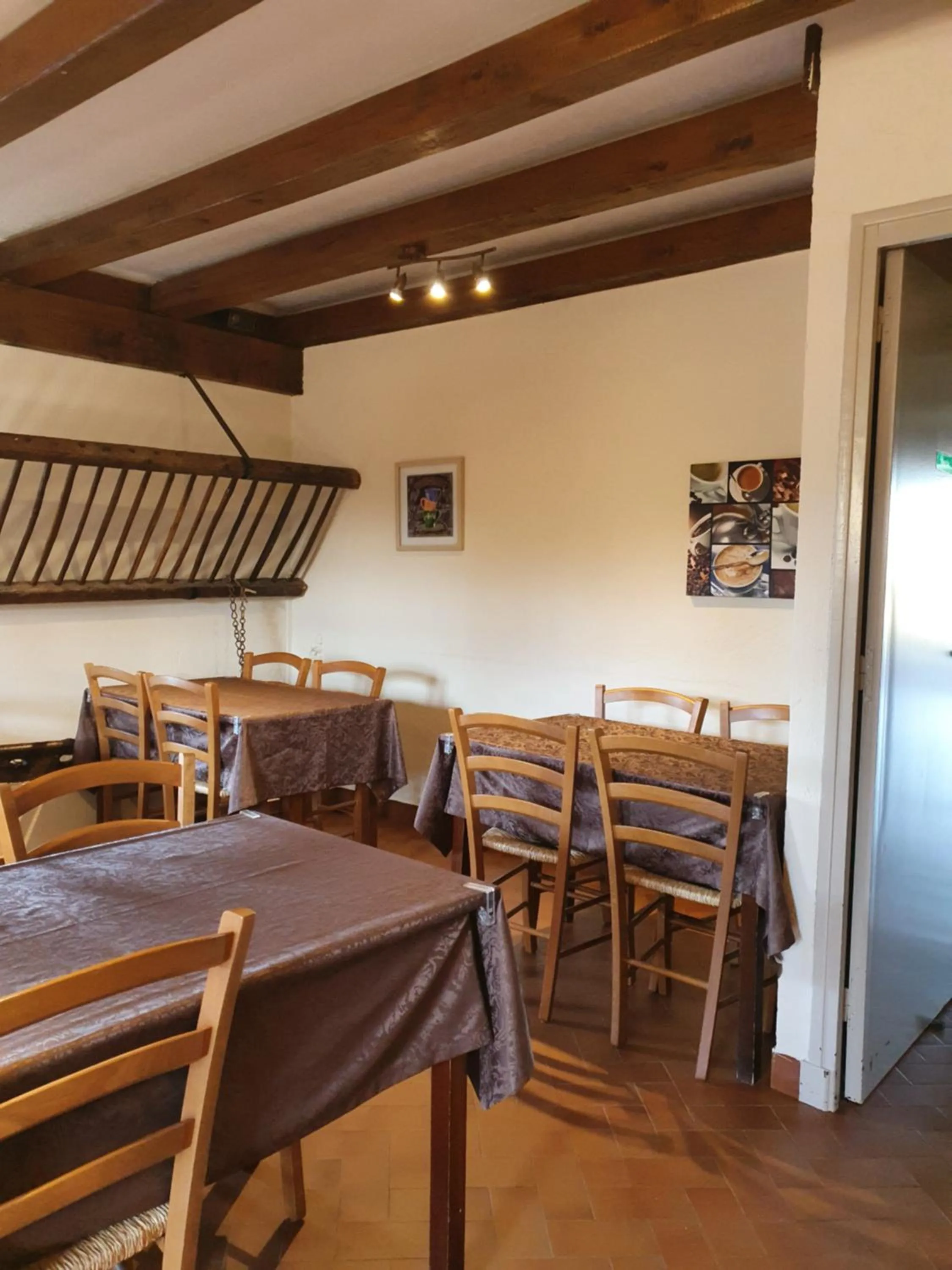 Area and facilities in Delfotel