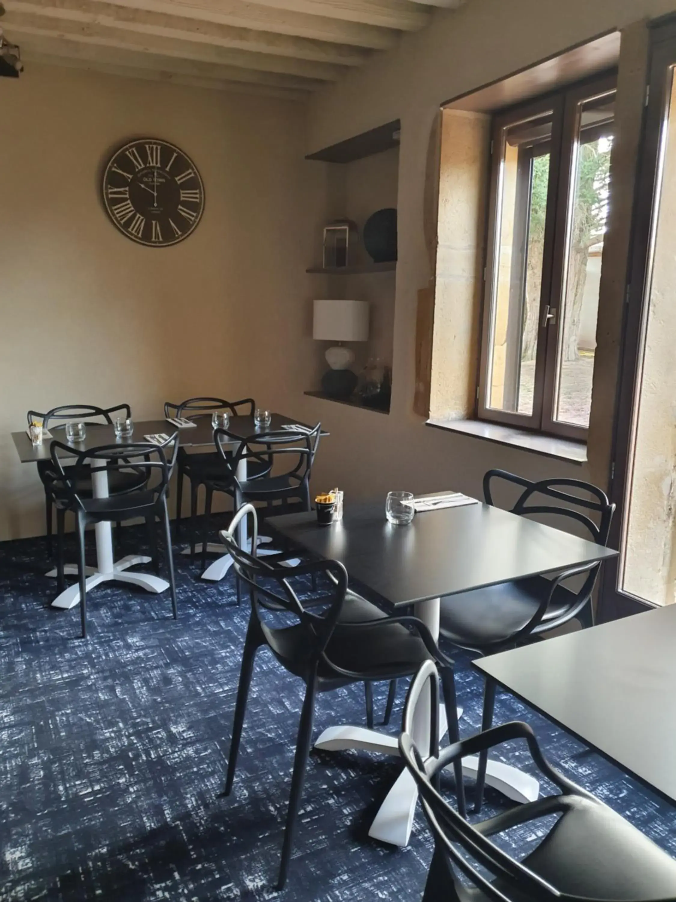 Restaurant/places to eat in Delfotel Restaurant/places to eat in Delfotel