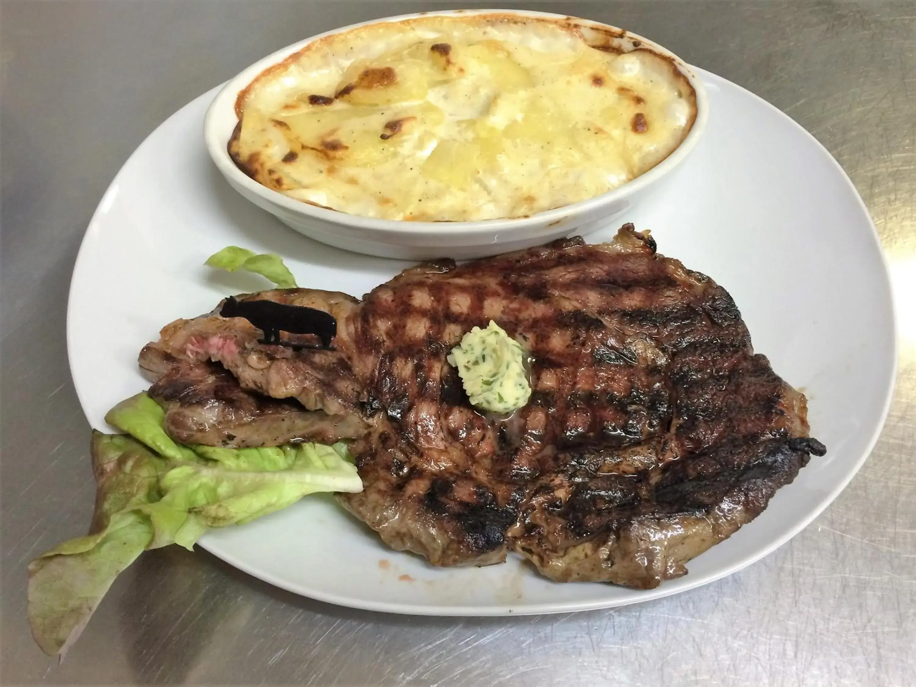 Restaurant/places to eat in Delfotel Restaurant/places to eat in Delfotel