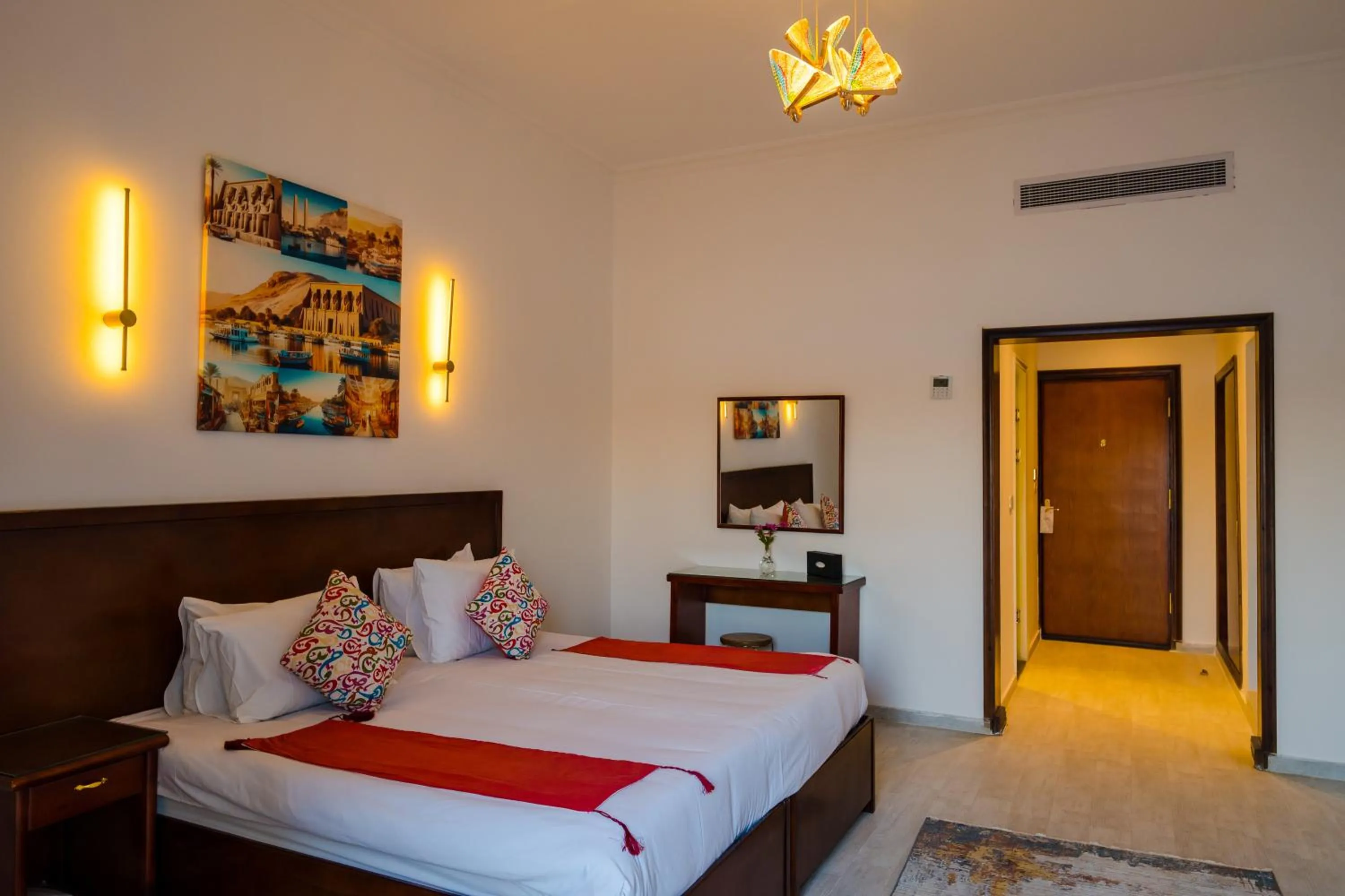 Photo of the whole room, Bed in NUB INN