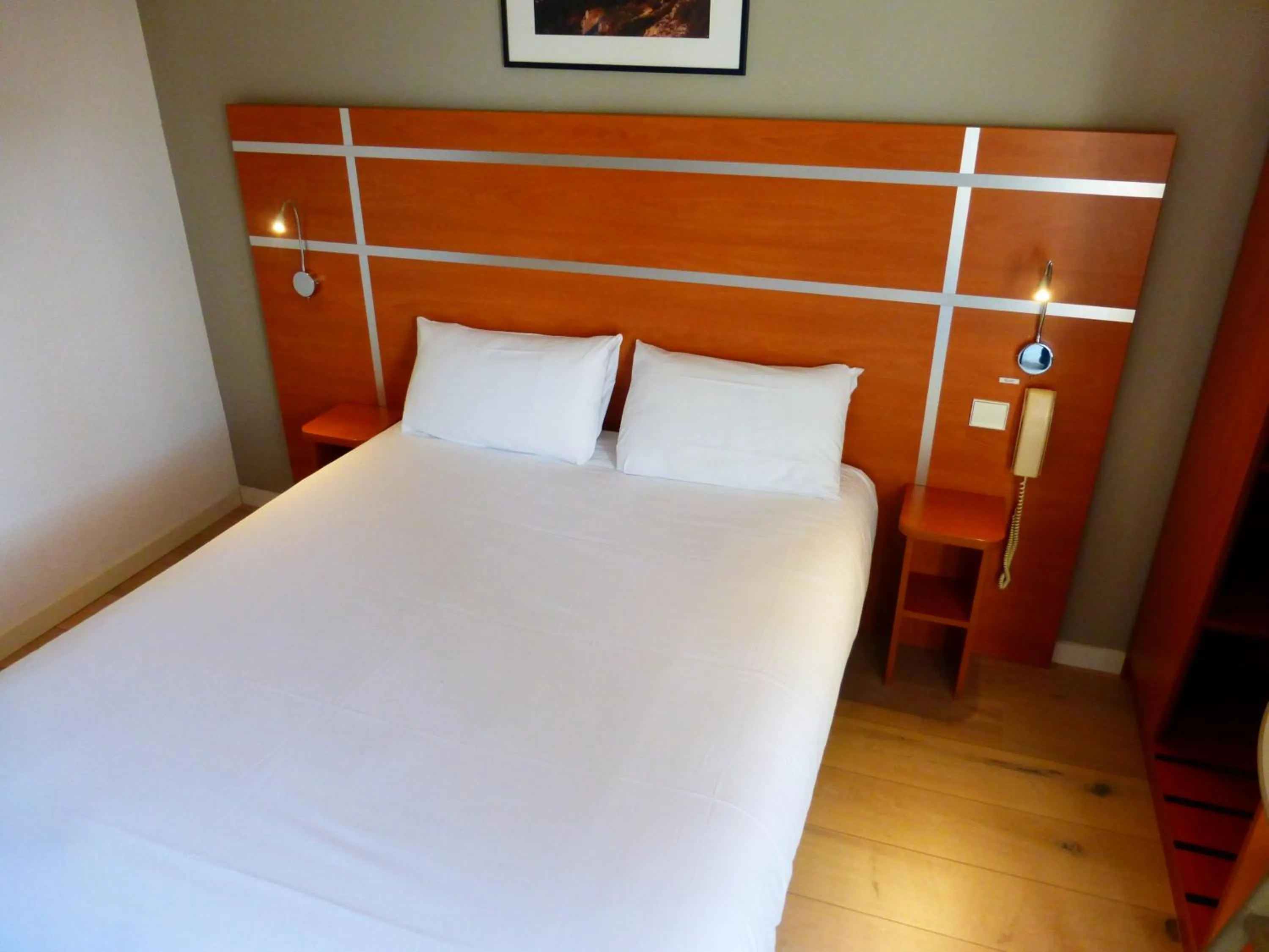 Bed in Hotel & Restaurant Heliotel
