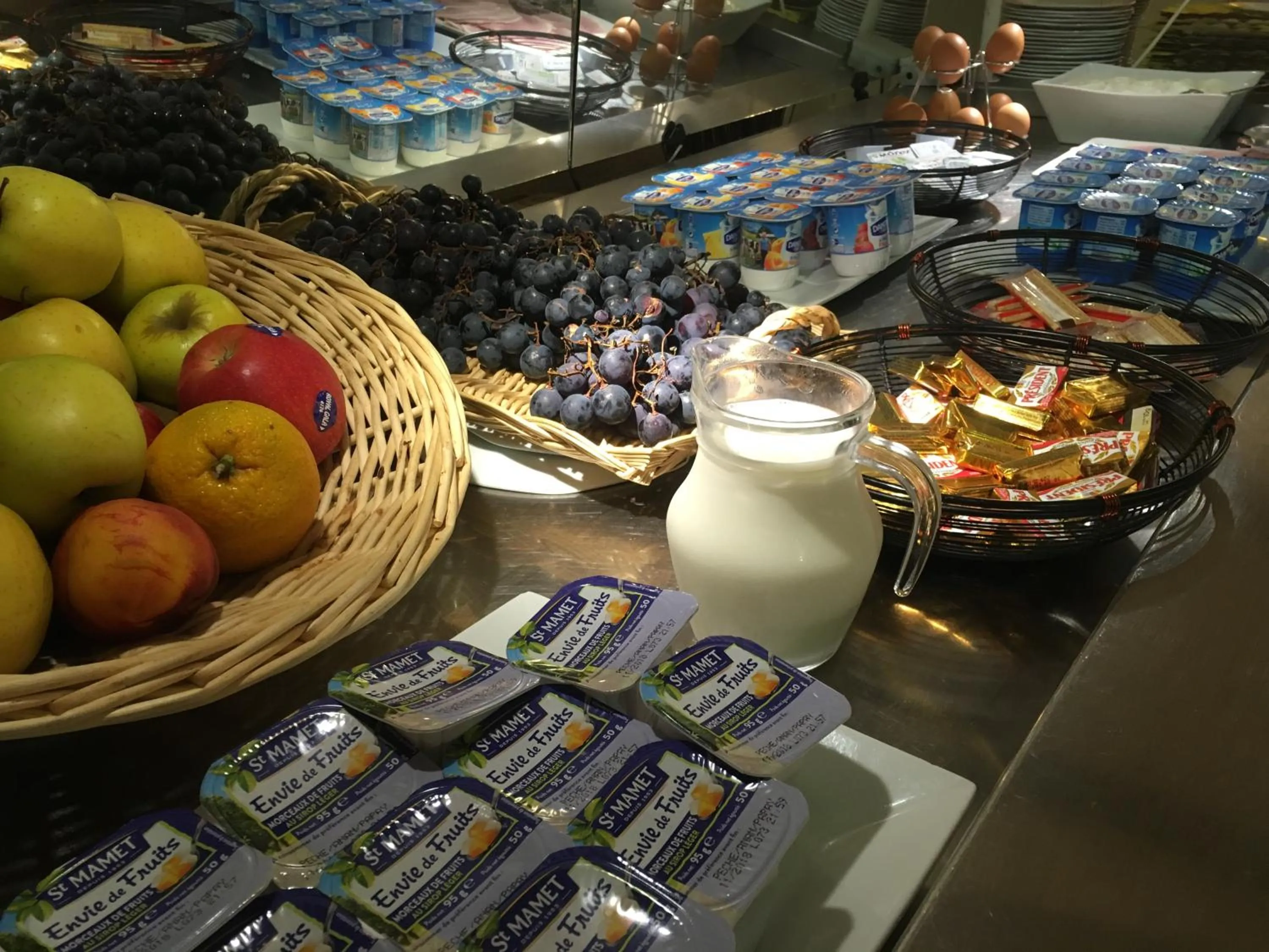 Breakfast in Hotel & Restaurant Heliotel