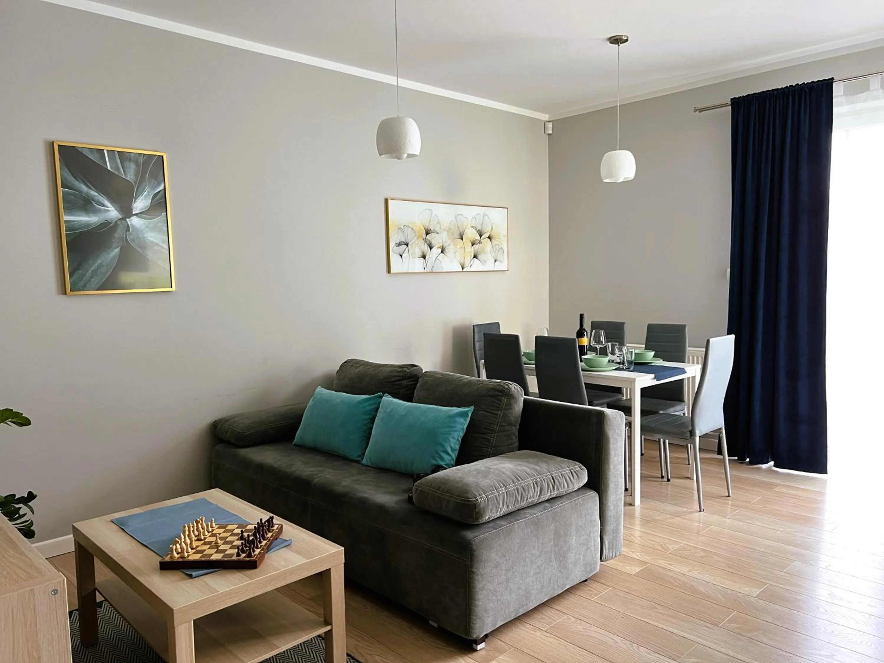 Living room in ApartamentyKudowa - Willa Pod Dębami z ogrodem i parkingiem,