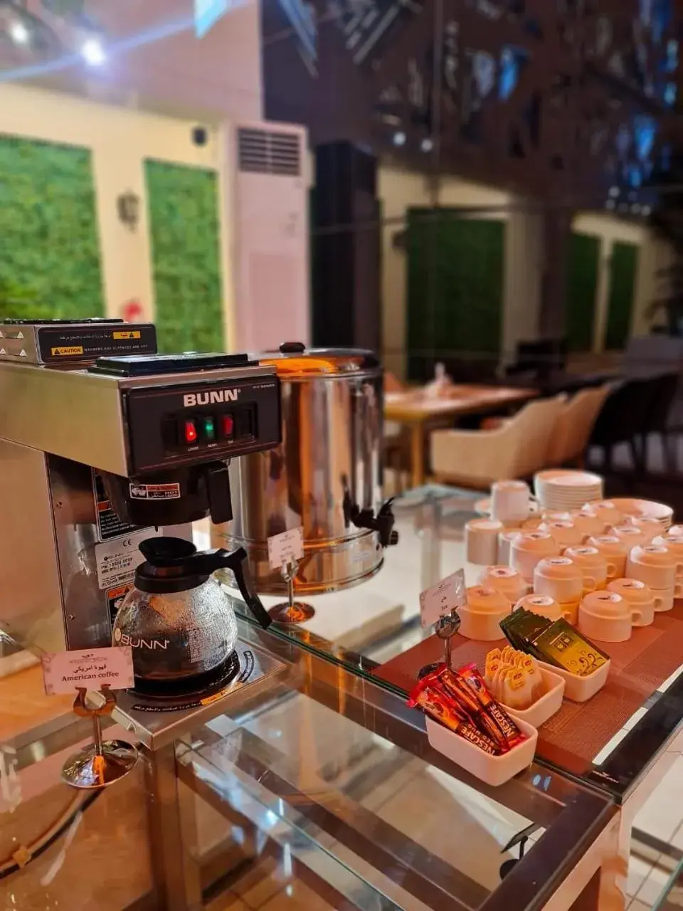 Restaurant/places to eat in Sarwat Park Hotel Riyadh - Diplomatic Quarter Restaurant/places to eat in Sarwat Park Hotel Riyadh - Diplomatic Quarter