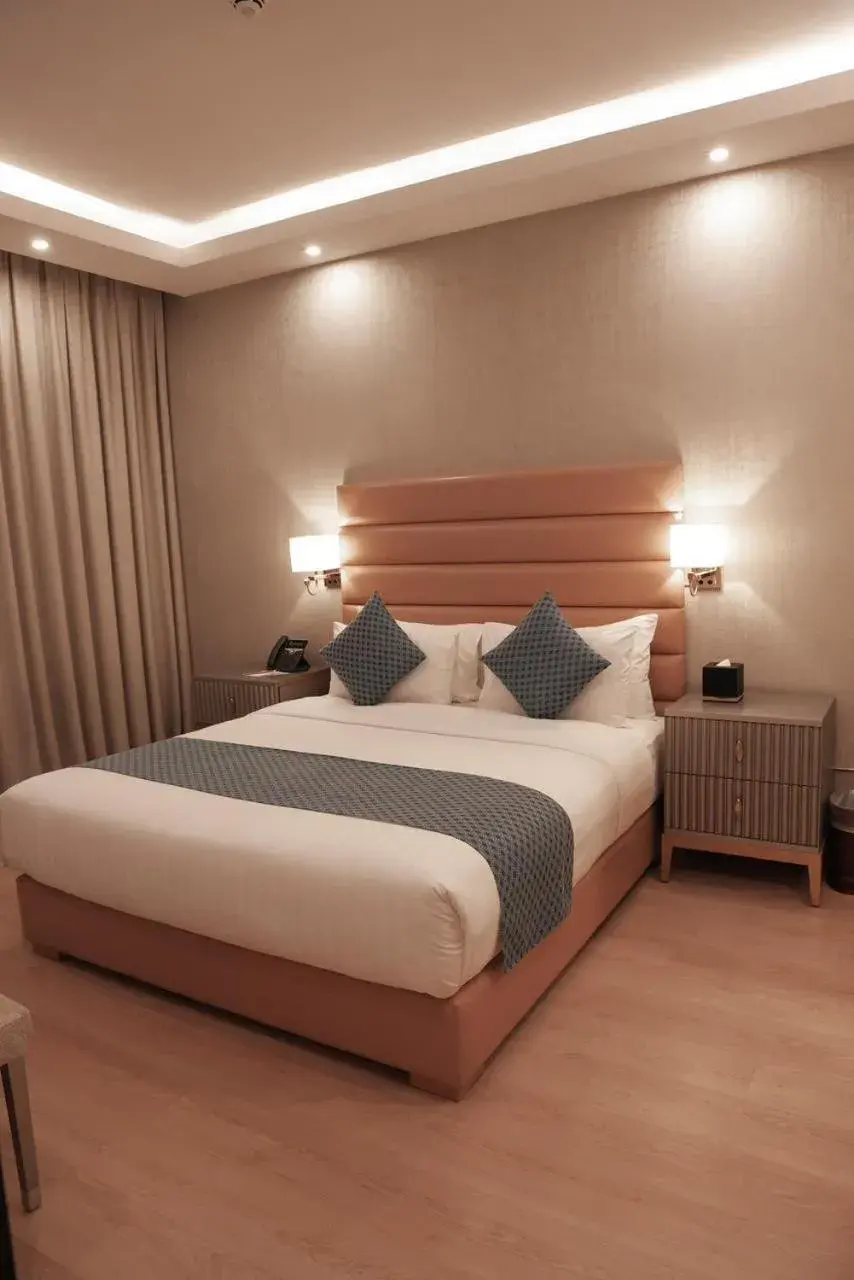 View (from property/room), Bed in Sarwat Park Hotel Riyadh - Diplomatic Quarter View (from property/room), Bed in Sarwat Park Hotel Riyadh - Diplomatic Quarter