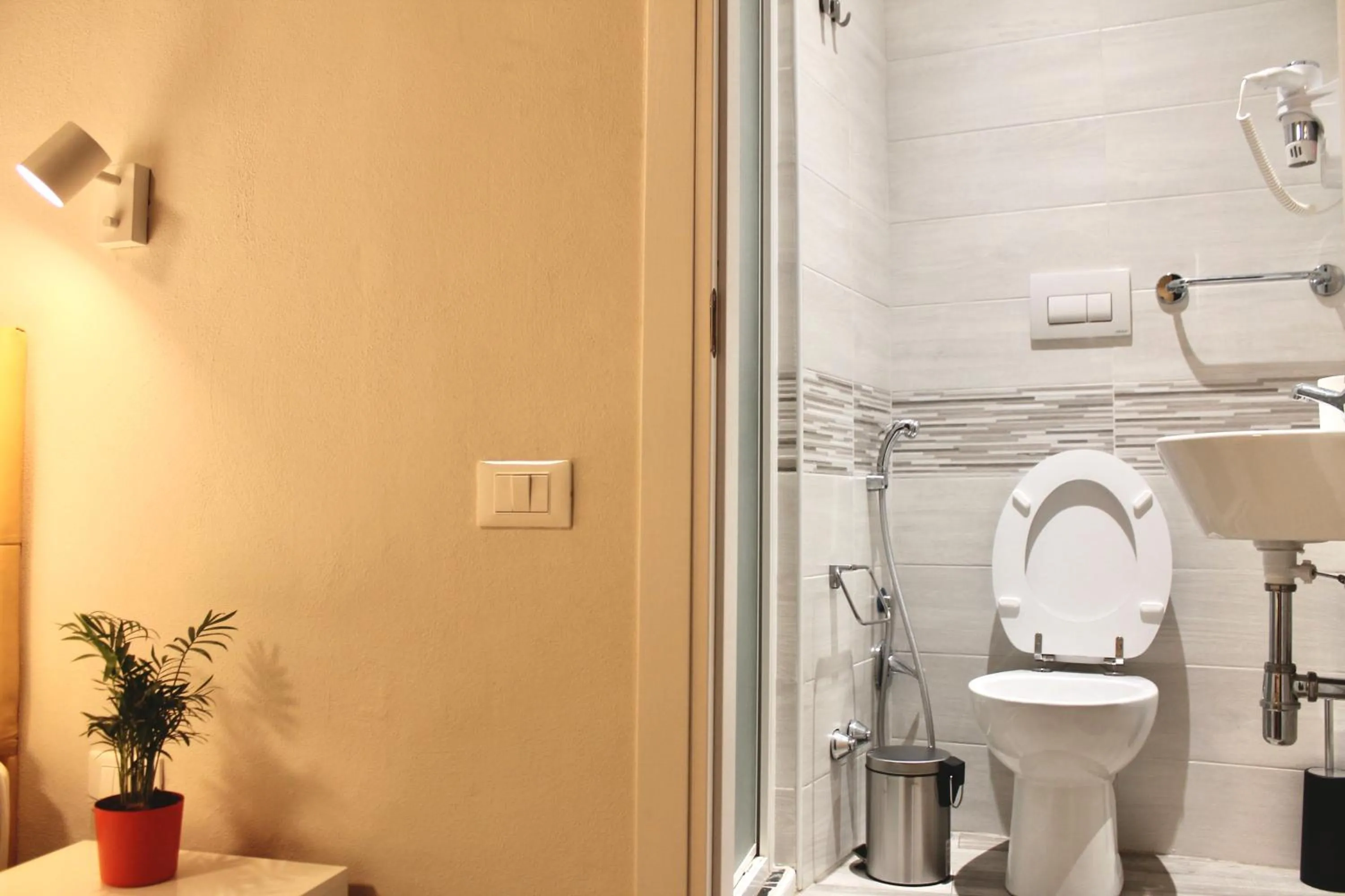 Property building in Hotel 900 Toscana