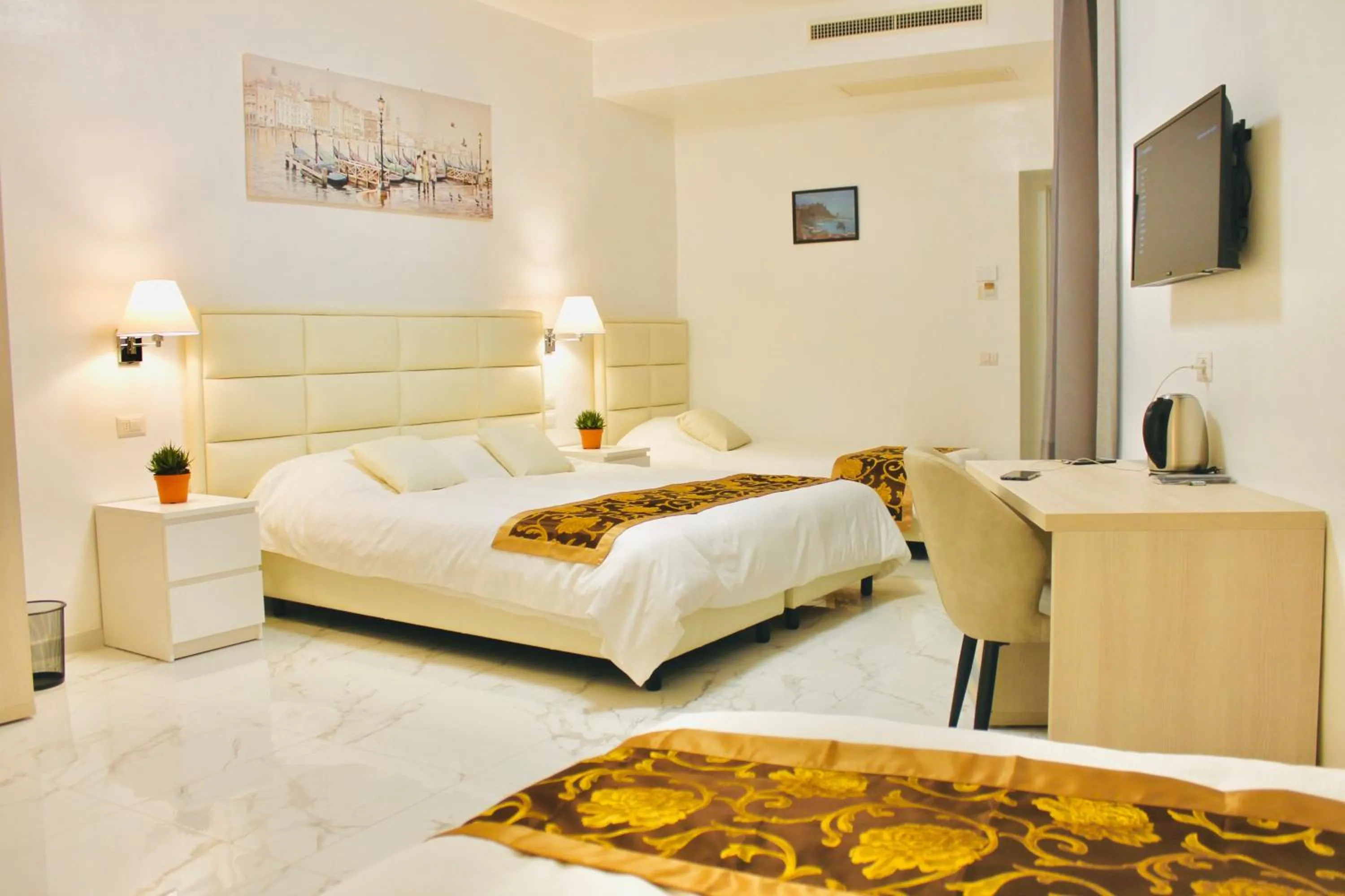 Bed in Hotel 900 Toscana