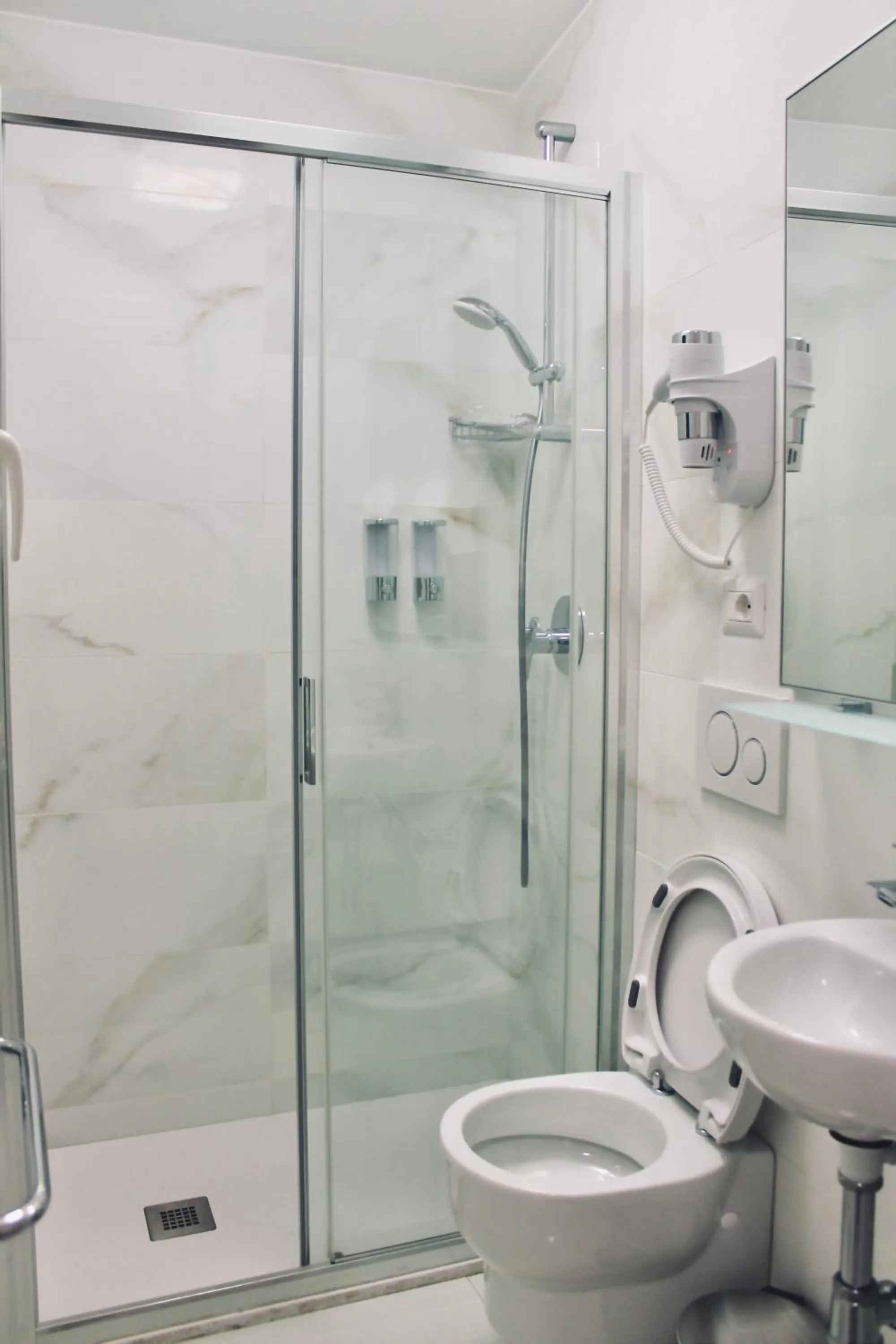 Bathroom in Hotel 900 Toscana