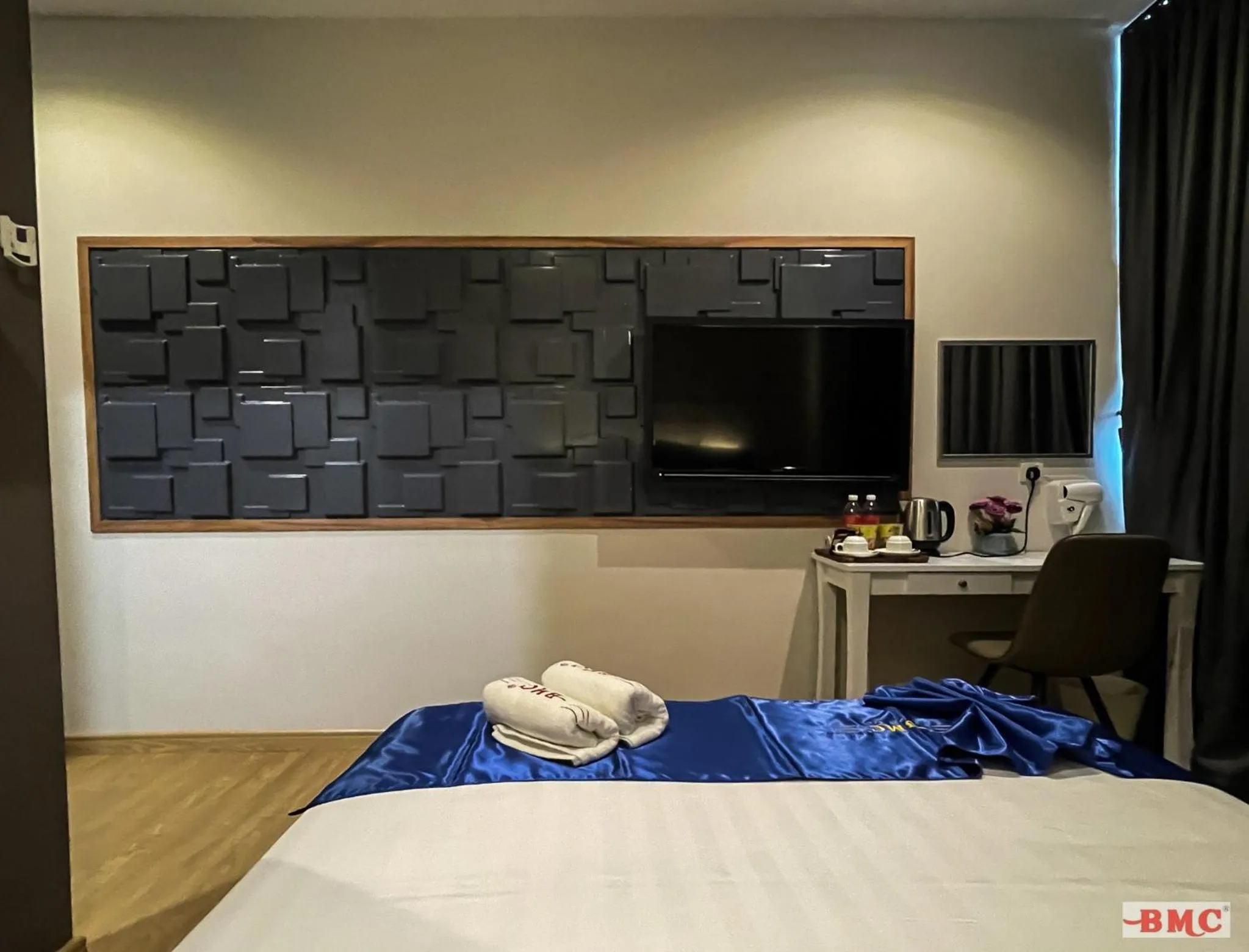 TV and multimedia, Bed in BMC Hotel