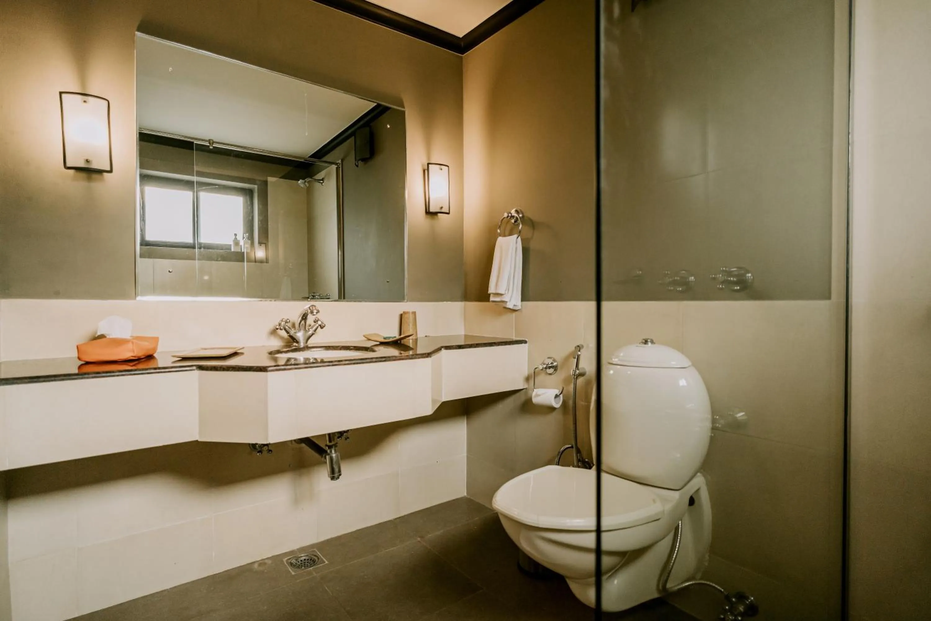 Toilet in Clarks Safari Pushkar