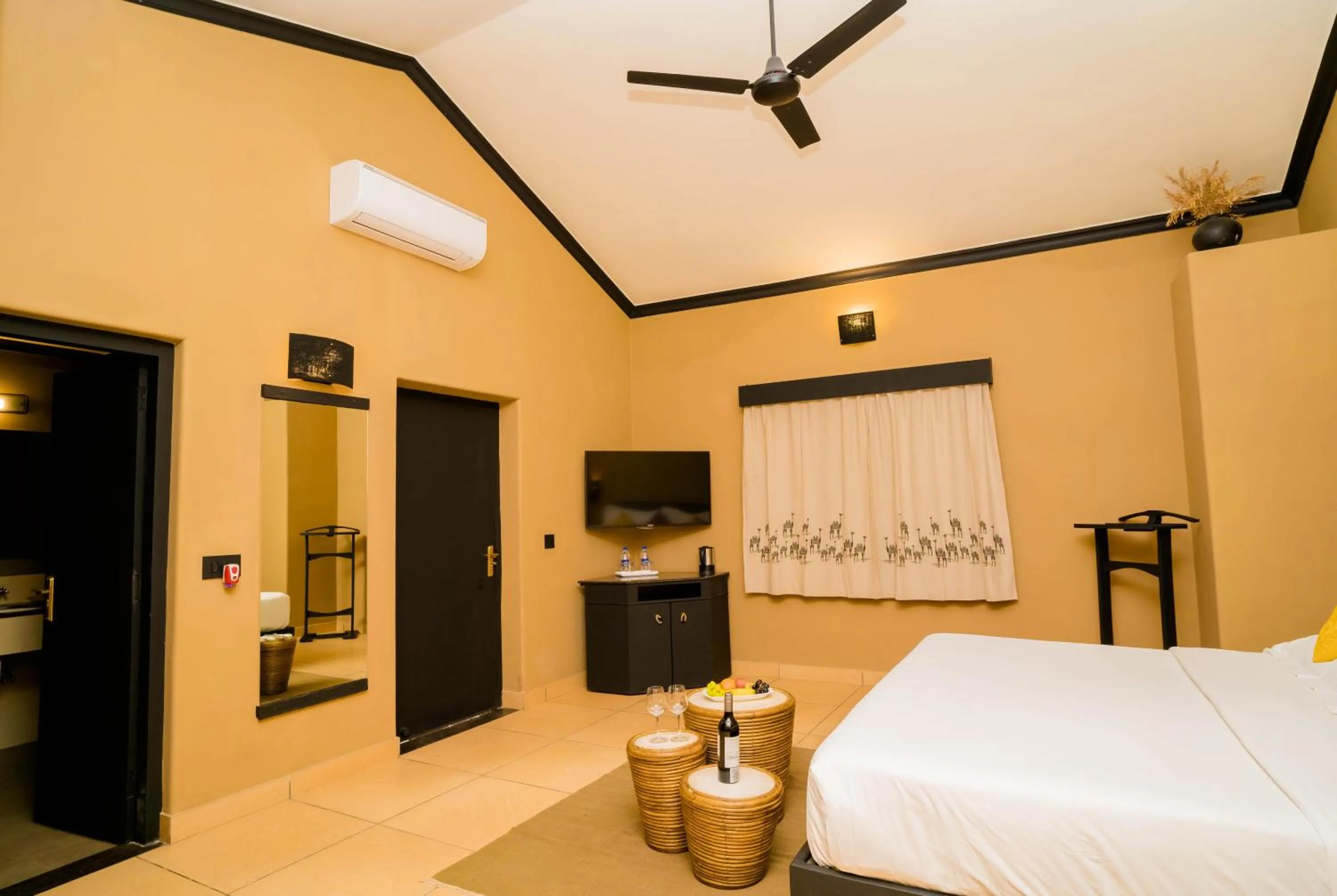 Bed in Clarks Safari Pushkar