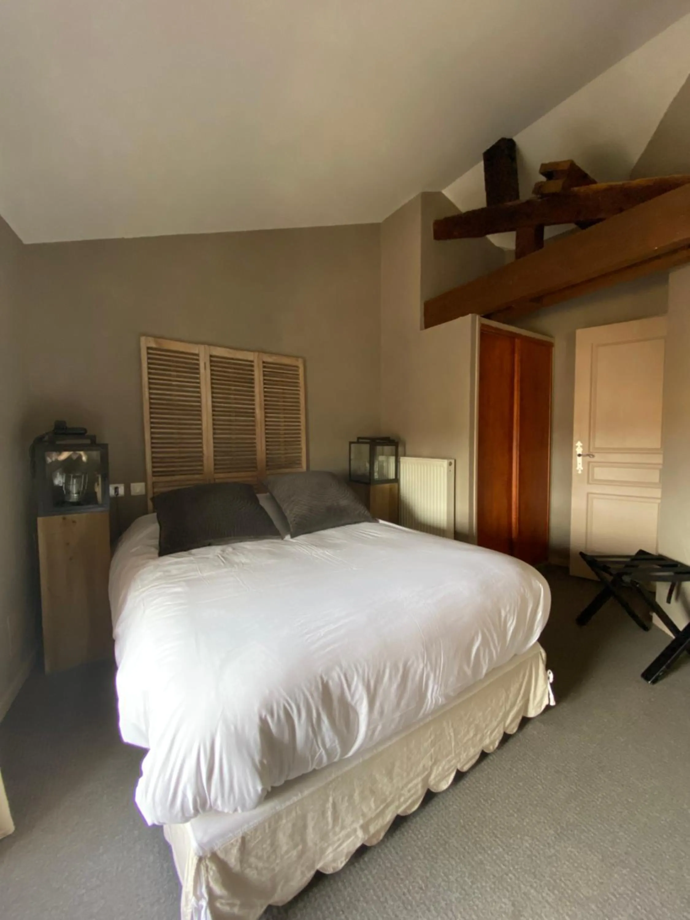 Photo of the whole room, Bed in Hôtel de la Tour