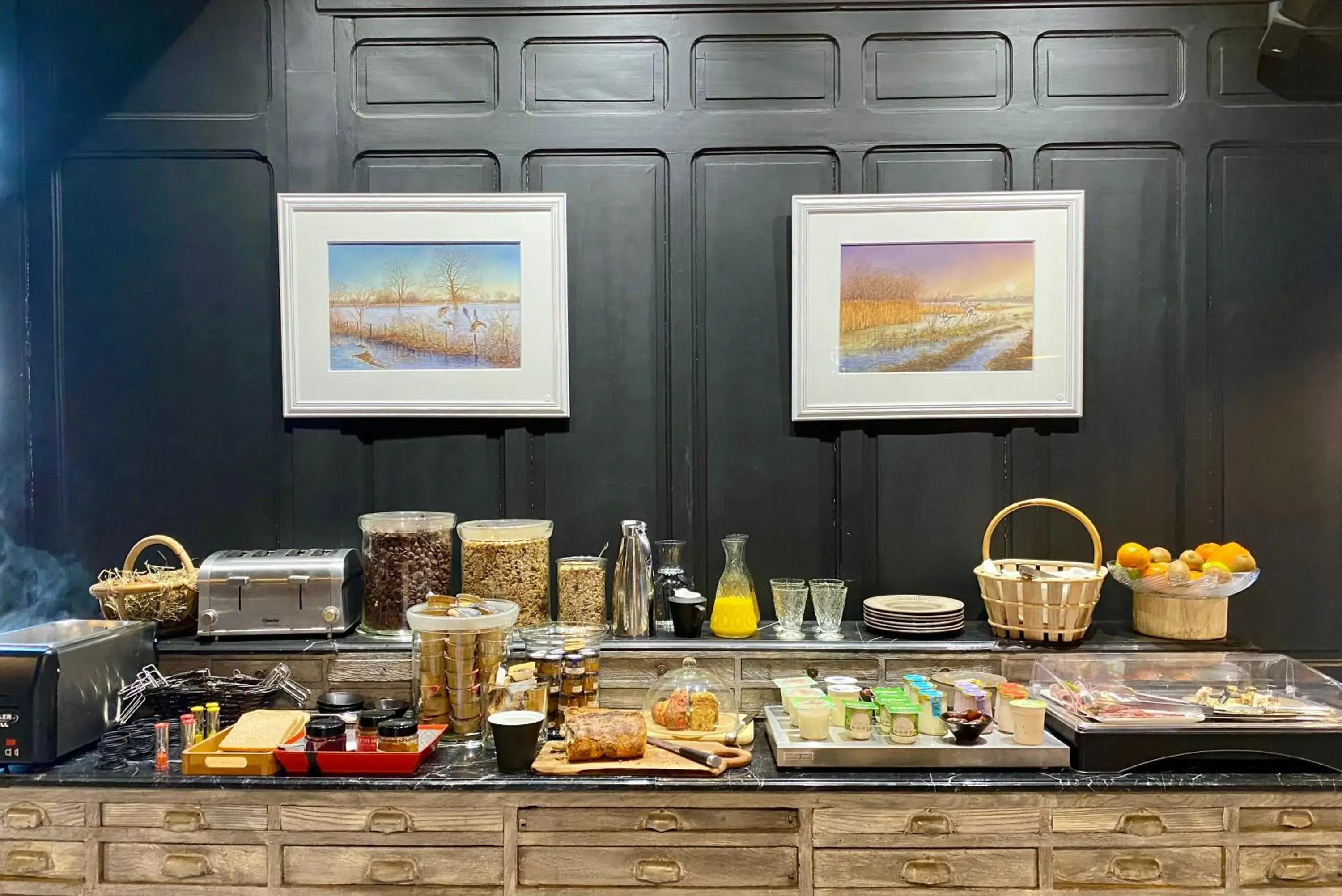 Breakfast in Hôtel de la Tour Breakfast in Hôtel de la Tour