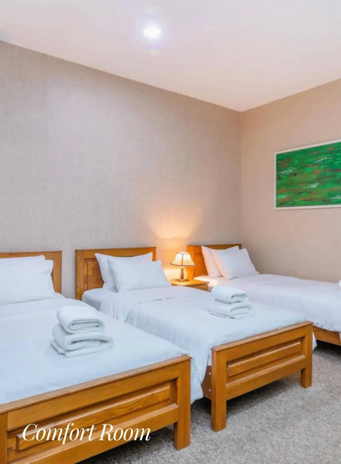 Triple Room with Bath in Hotel Chateau Kvareli Triple Room with Bath in Hotel Chateau Kvareli