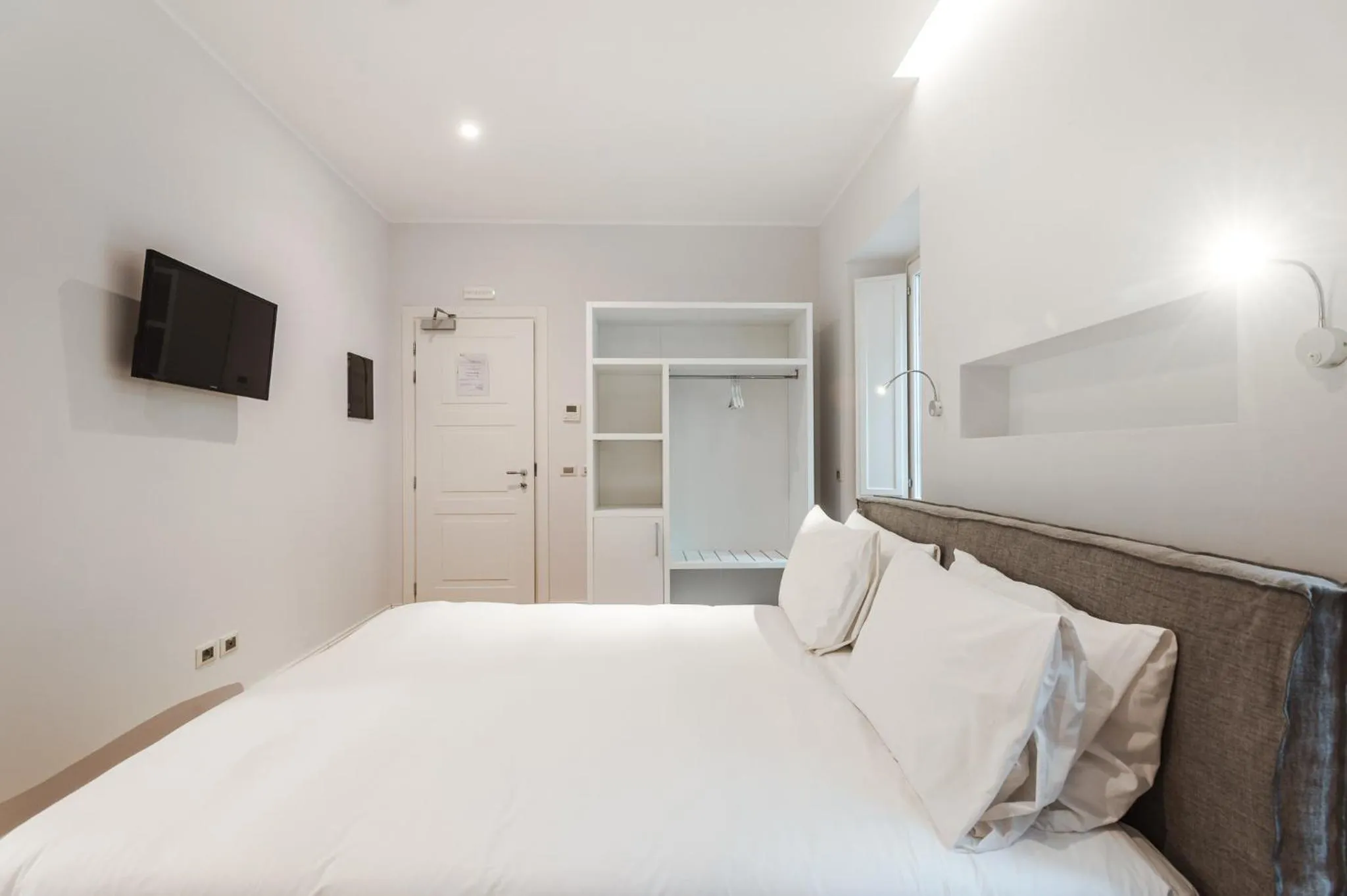 Bed in Nikis Collection Trastevere