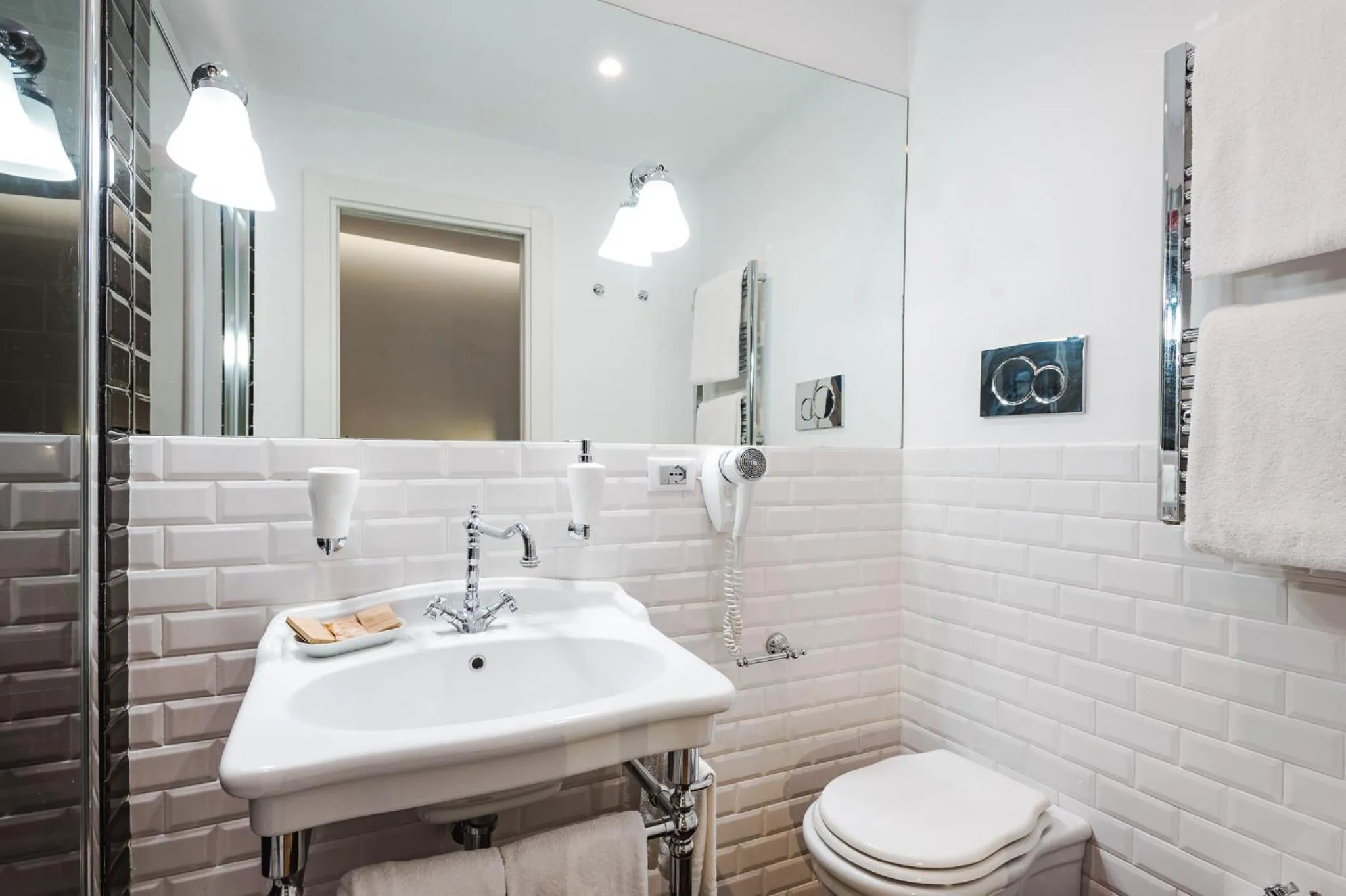 Bathroom in Nikis Collection Trastevere