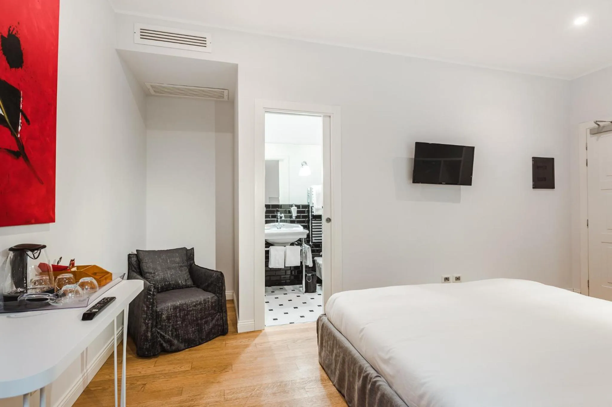 Photo of the whole room, Bed in Nikis Collection Trastevere