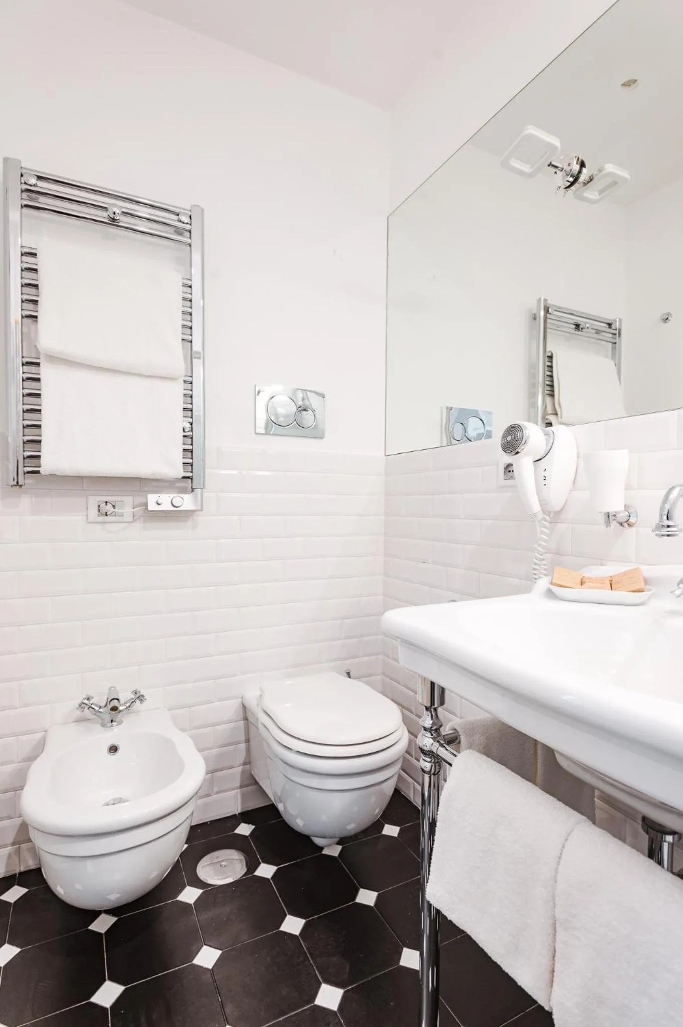 Bathroom in Nikis Collection Trastevere