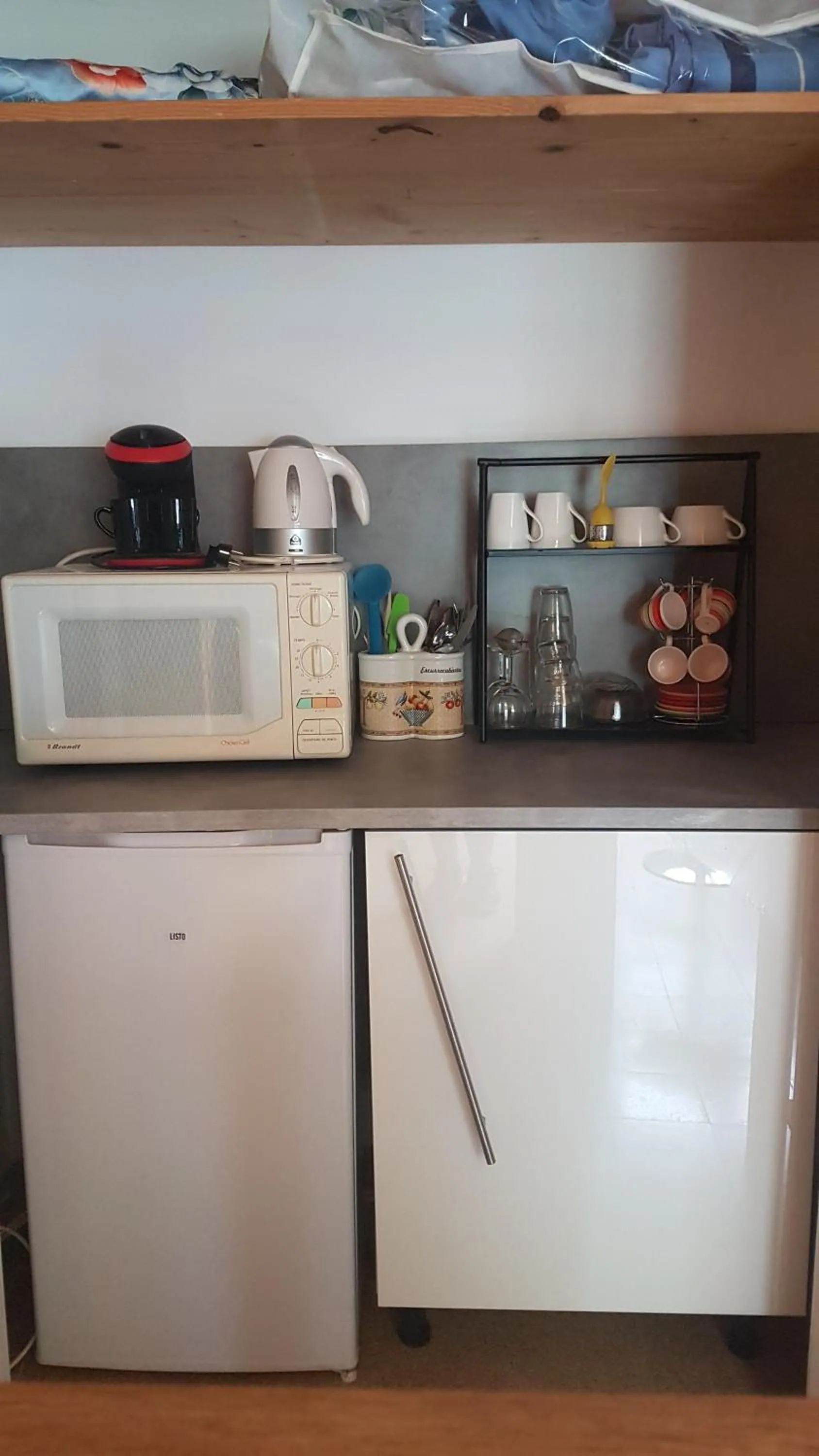 Coffee/tea facilities in Le Clos du Cèdre