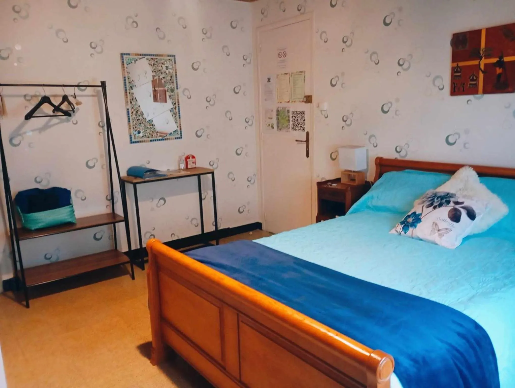 Photo of the whole room, Bed in Le Clos du Cèdre