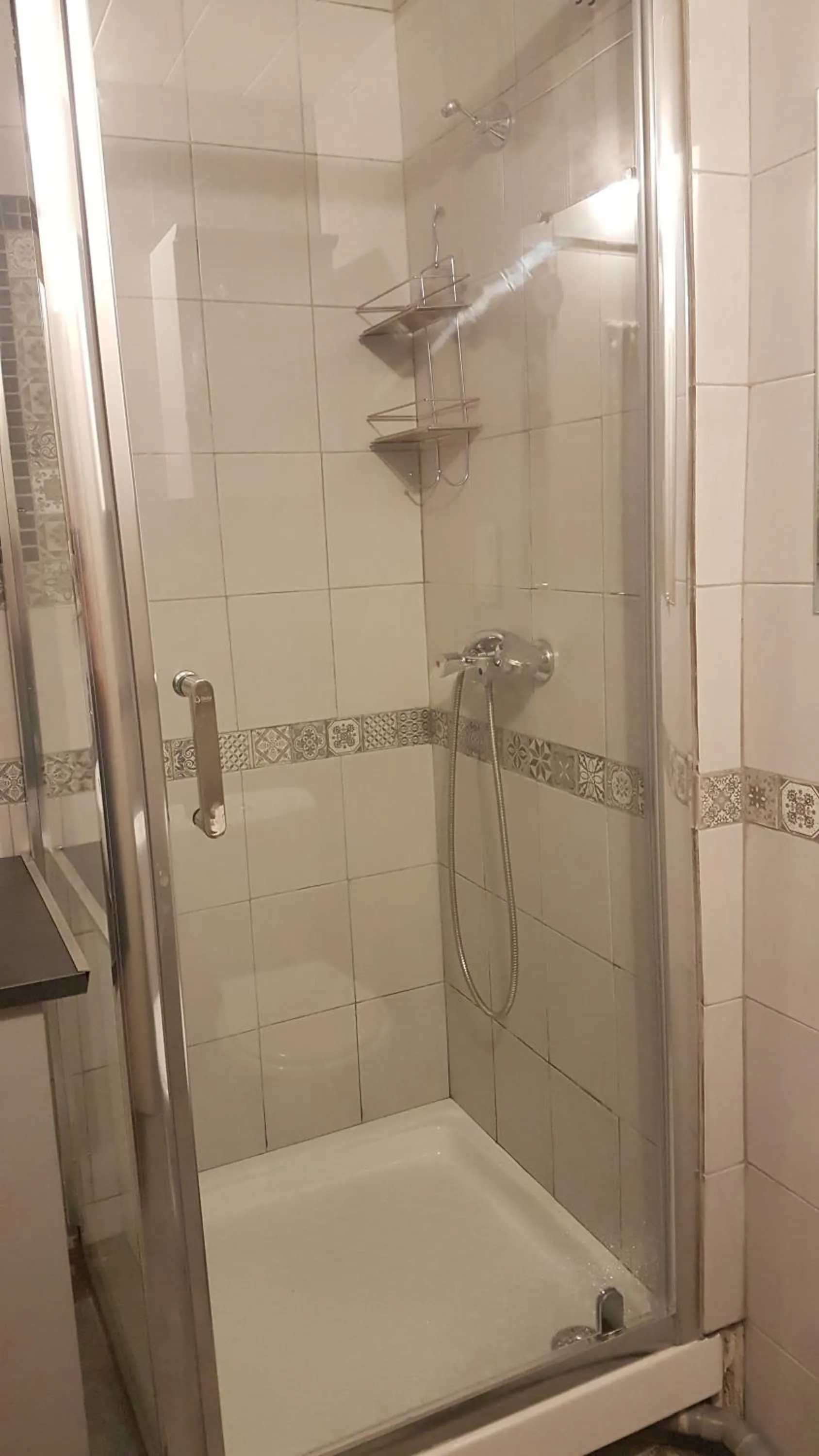 Shower in Le Clos du Cèdre