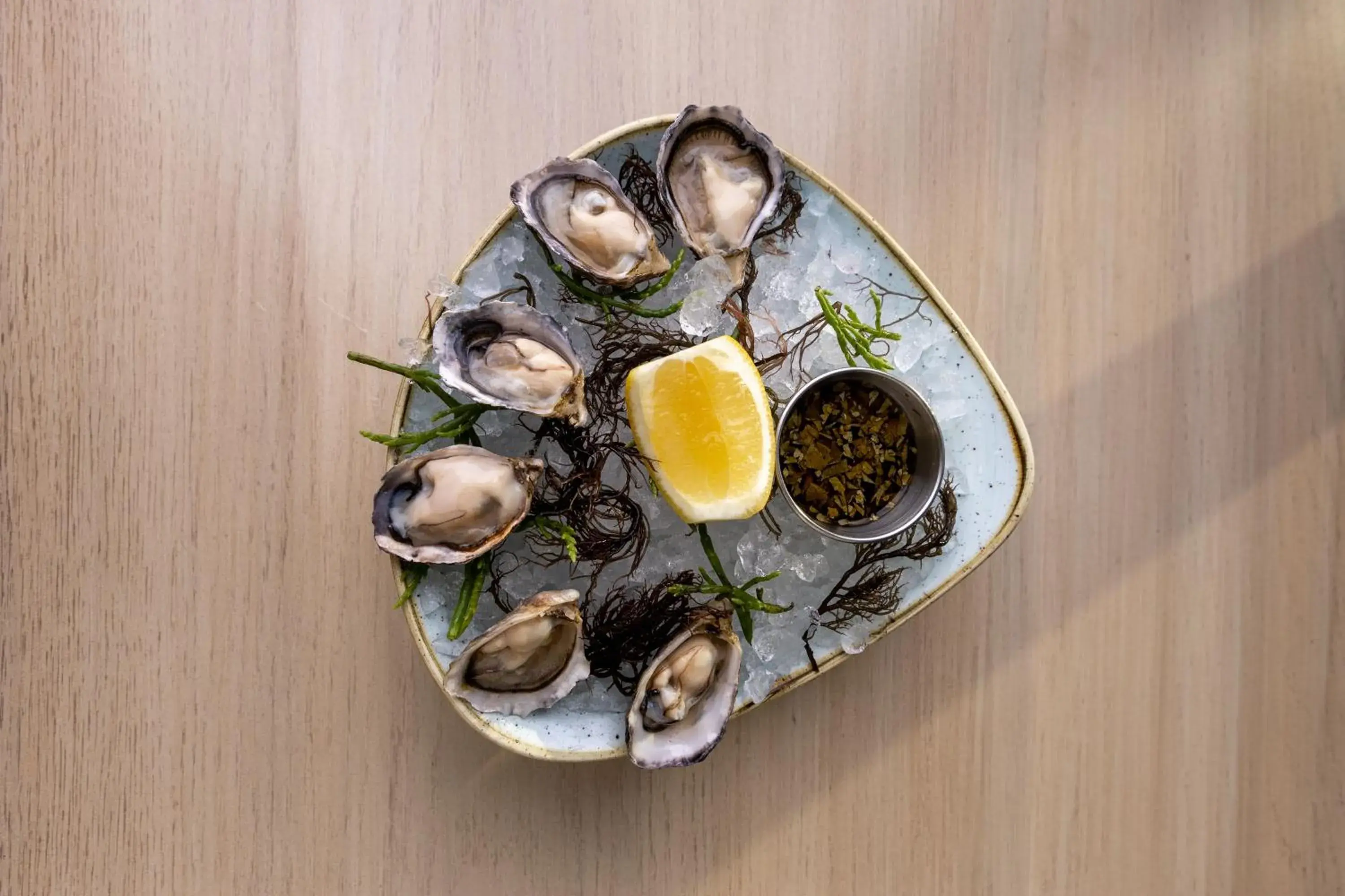 Restaurant/places to eat in Royal Lahaina Resort & Bungalows Restaurant/places to eat in Royal Lahaina Resort & Bungalows