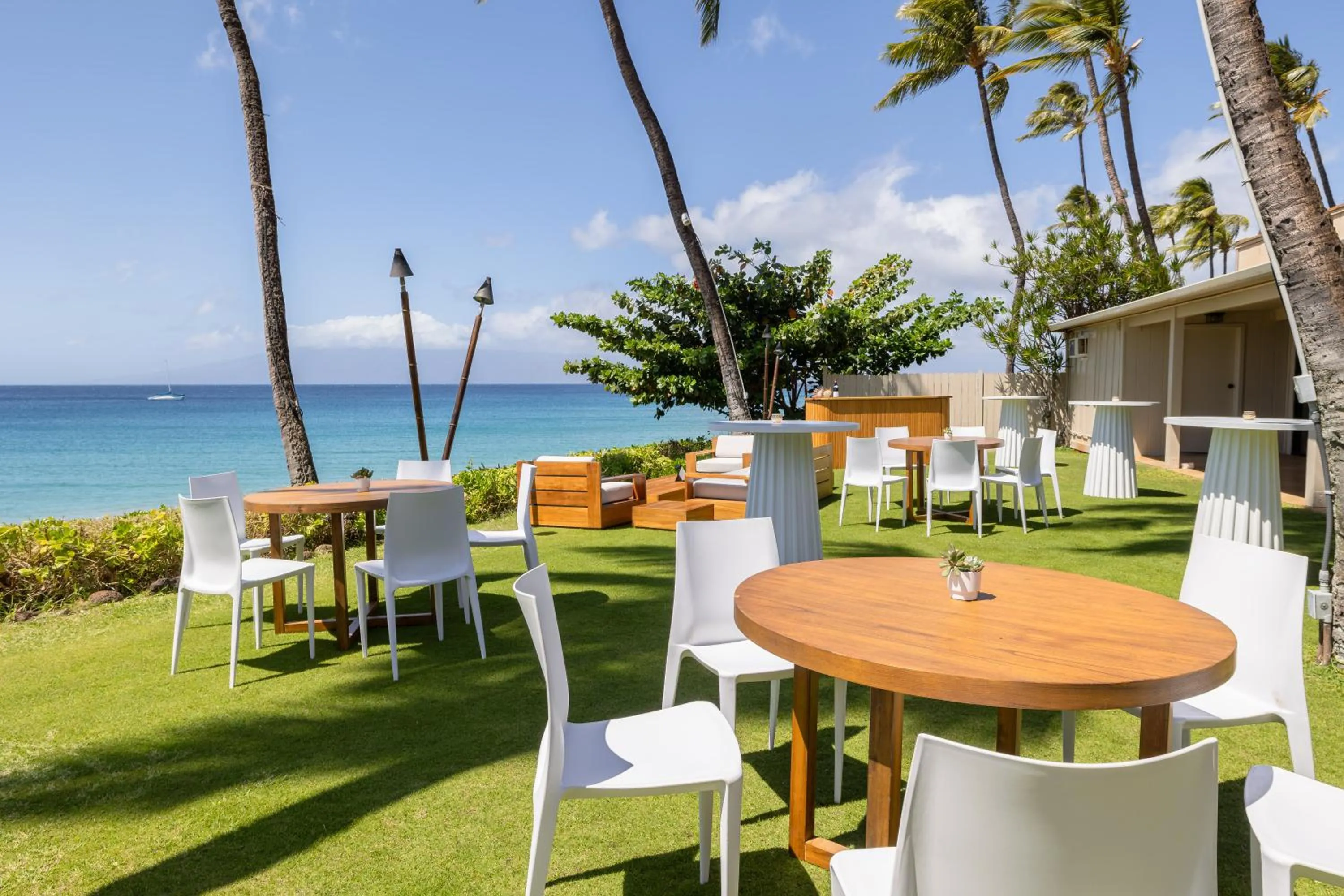 Banquet/Function facilities in Royal Lahaina Resort & Bungalows