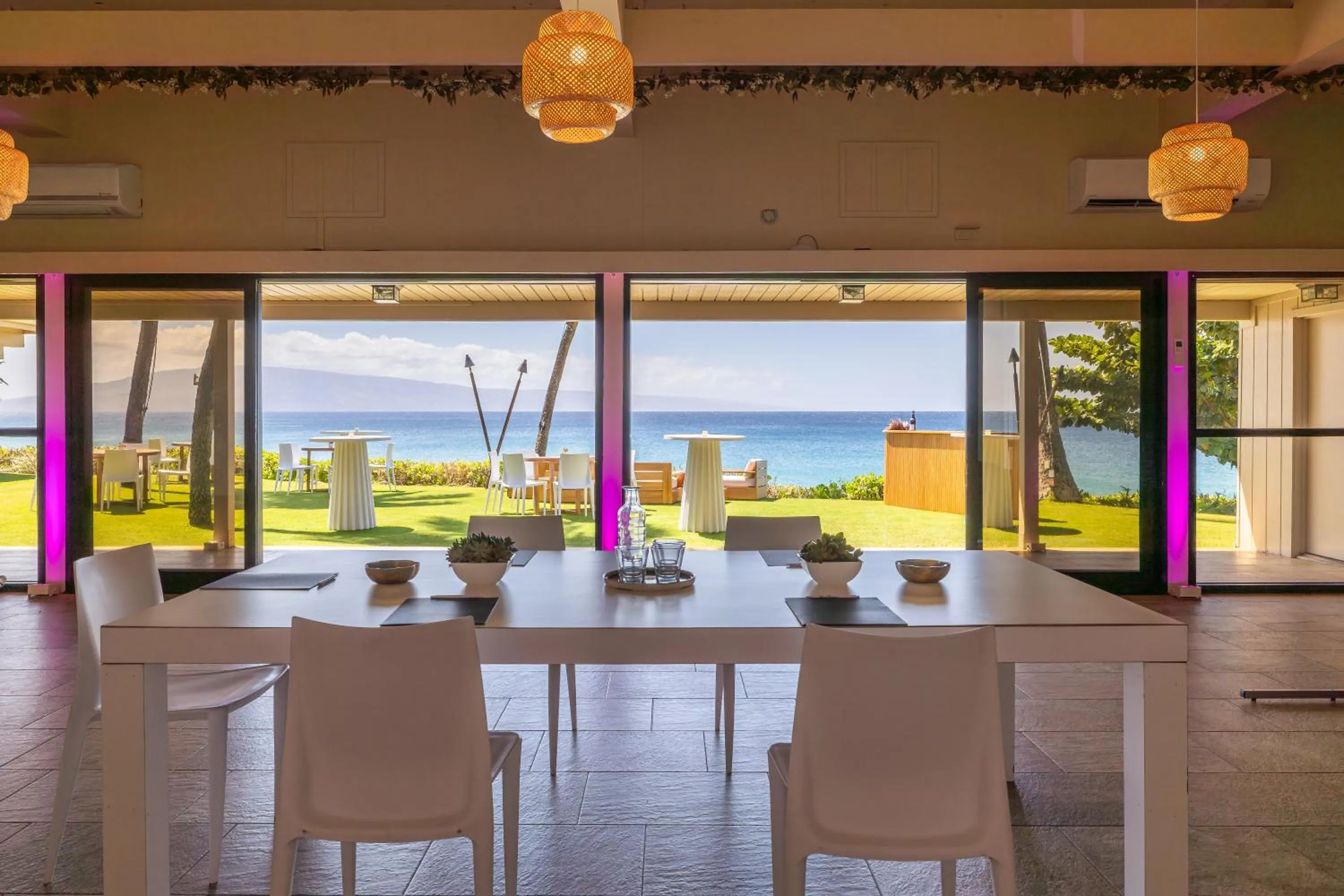 Banquet/Function facilities in Royal Lahaina Resort & Bungalows