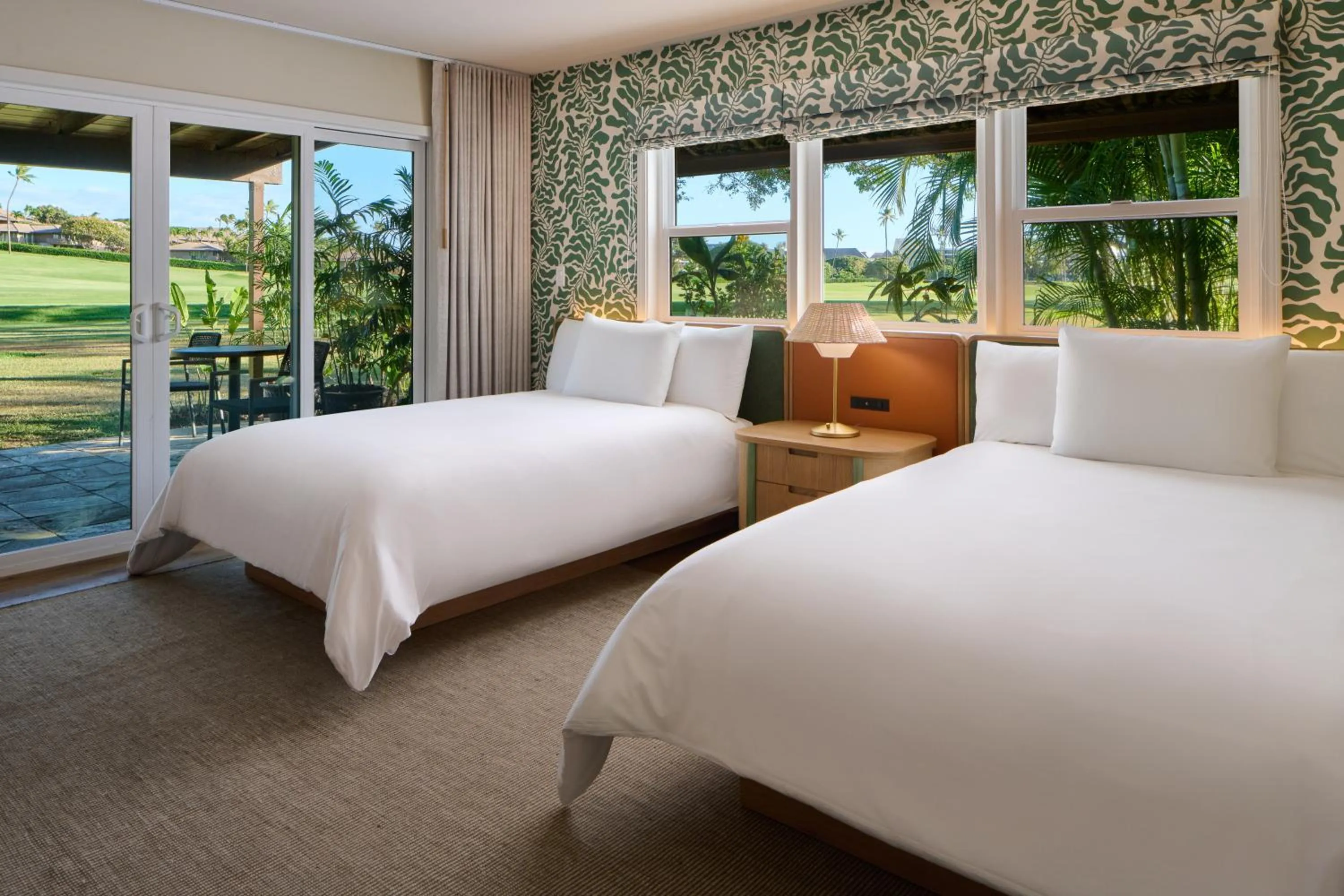 Patio, Bed in Royal Lahaina Resort & Bungalows