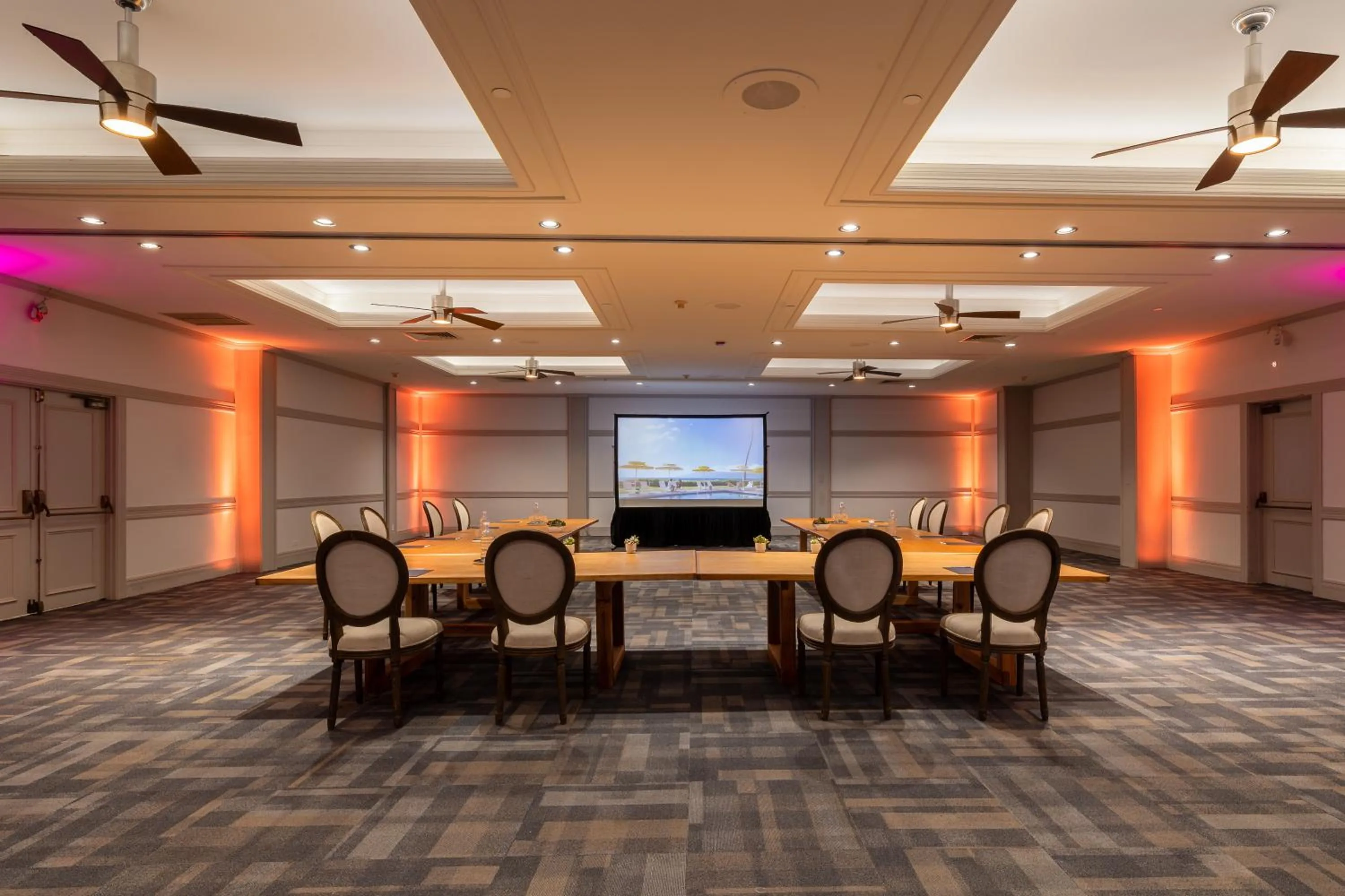 Meeting/conference room in Royal Lahaina Resort & Bungalows