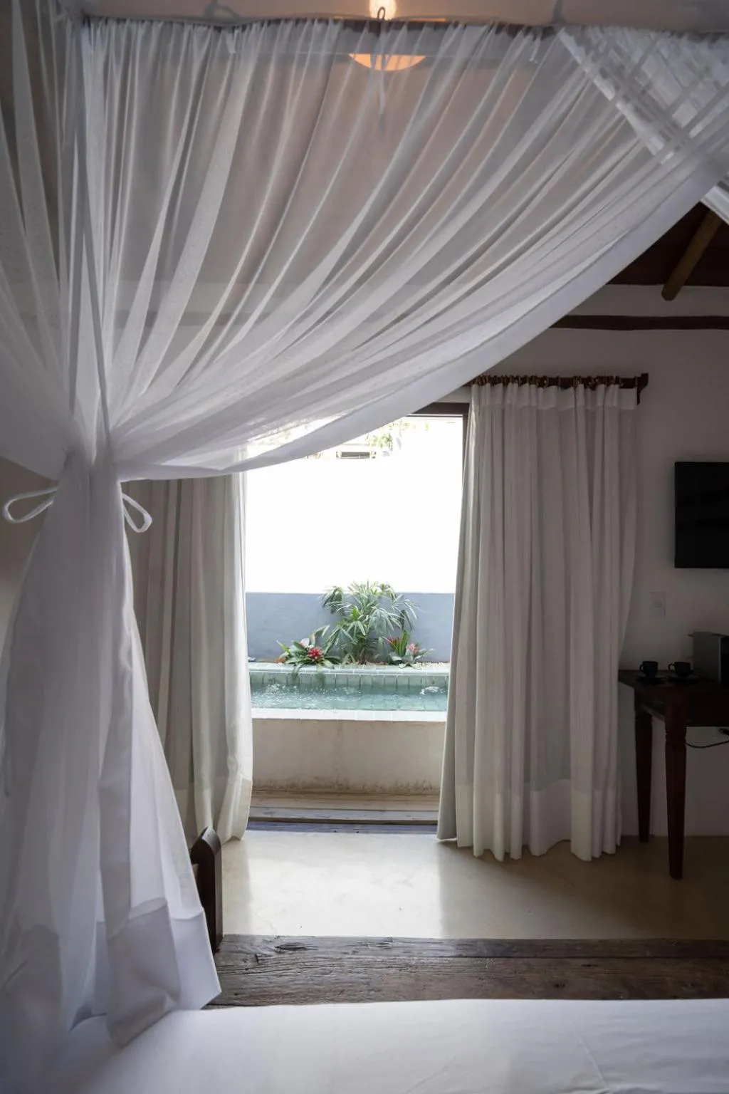 TV and multimedia, Bed in Corais de Trancoso Boutique