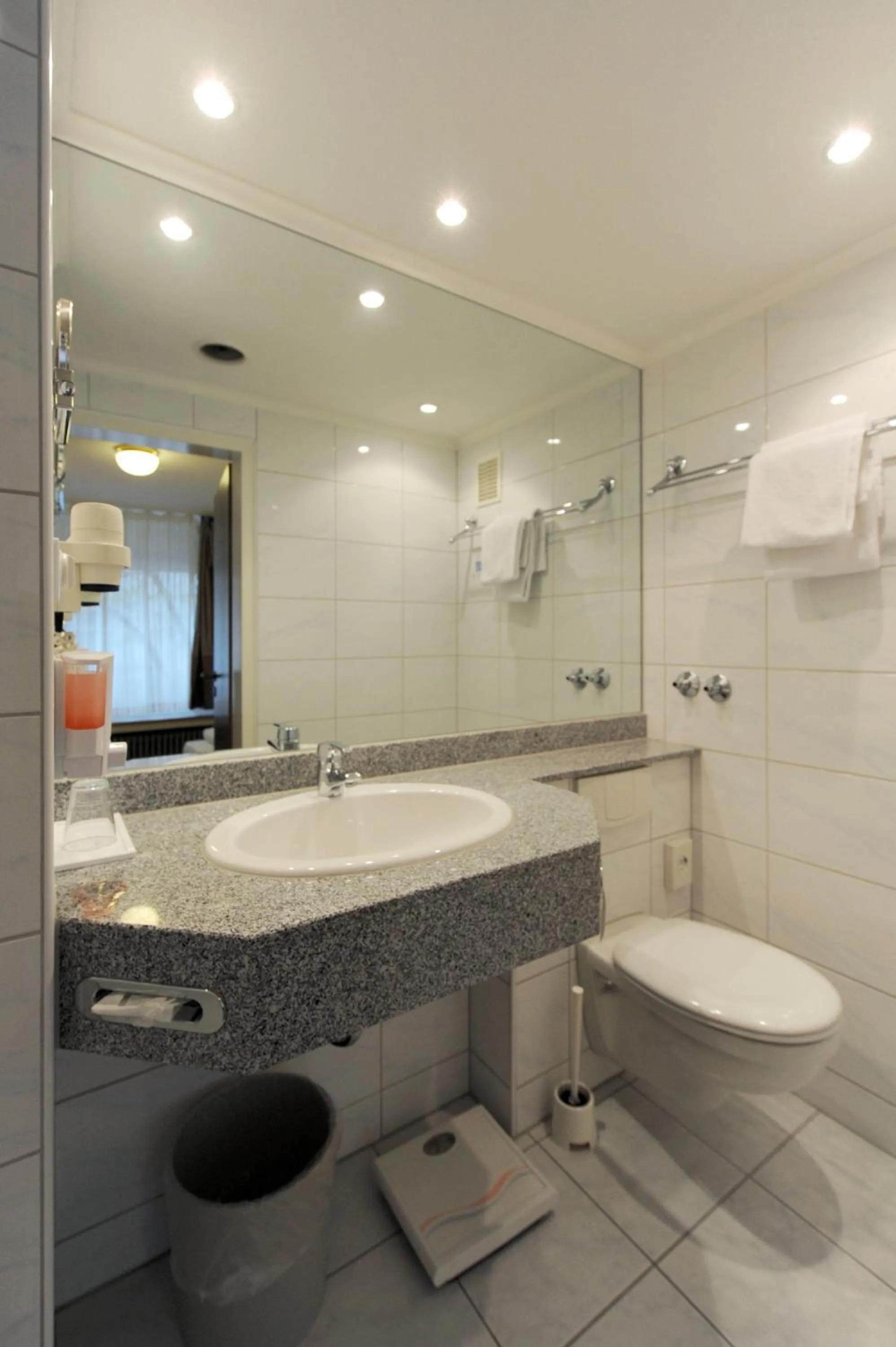 Bathroom in Bellevue Hotel