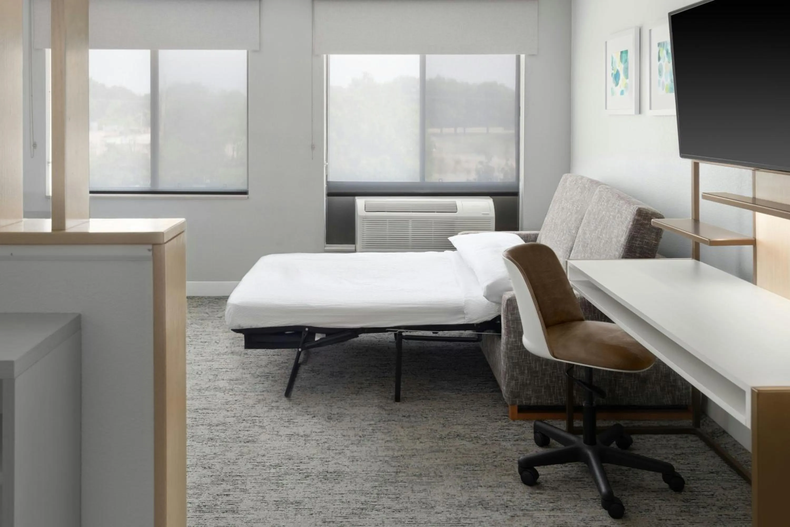 Photo of the whole room, Bed in TownePlace Suites Detroit Warren