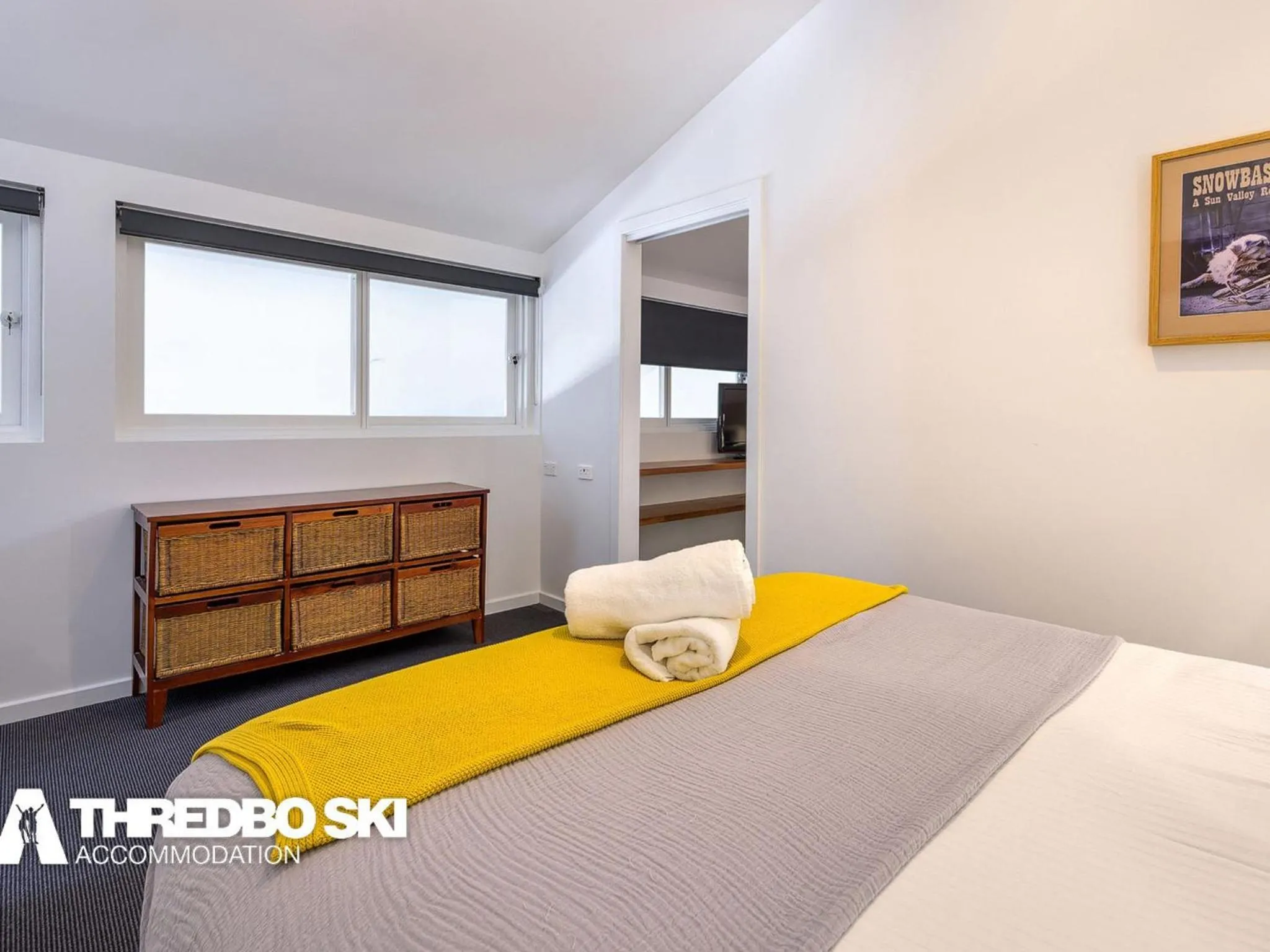 Bedroom, Bed in Snowbound Chalet 3